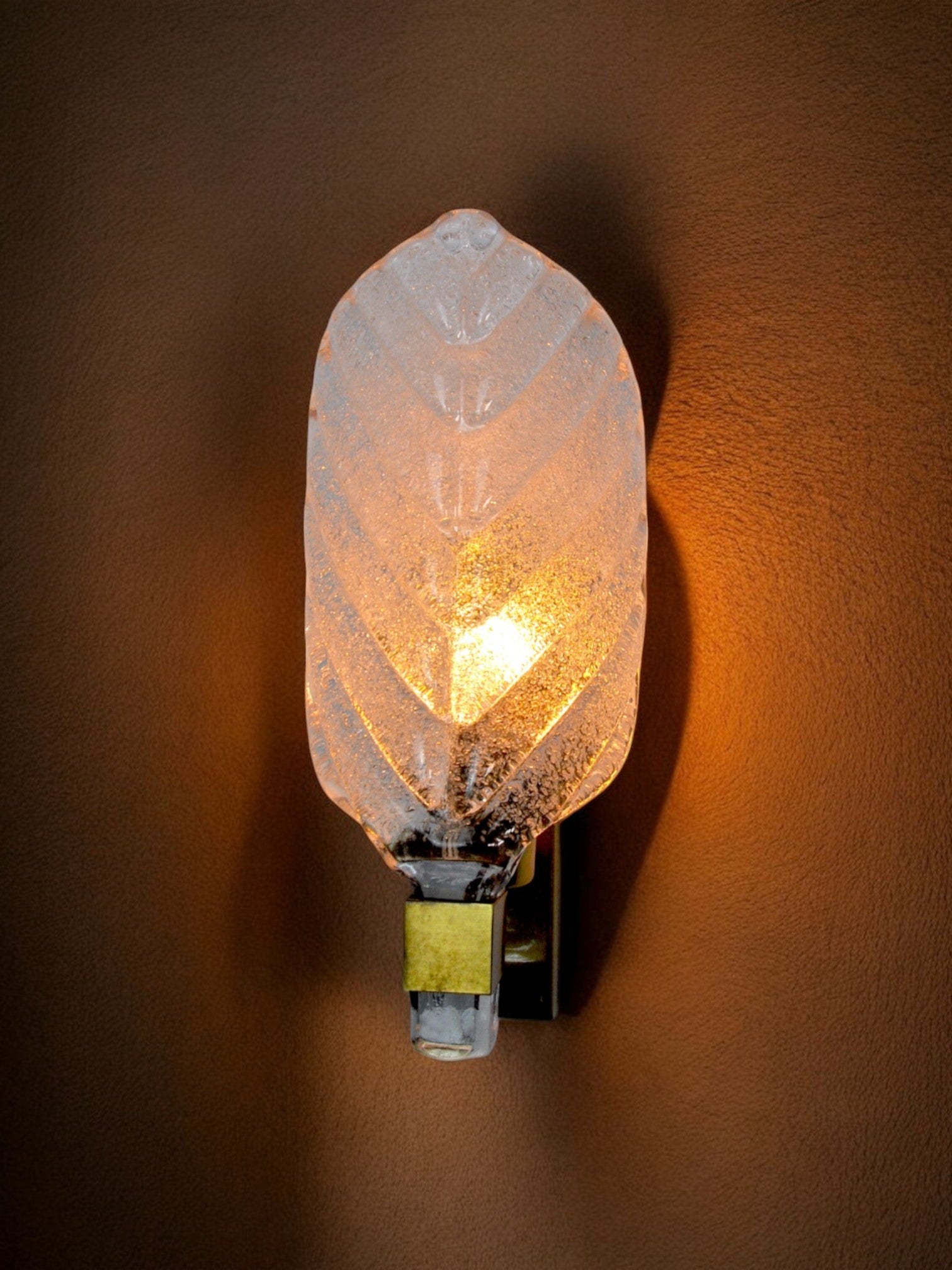 Frosted leaf wall lamp, murano glass, italy, 1970