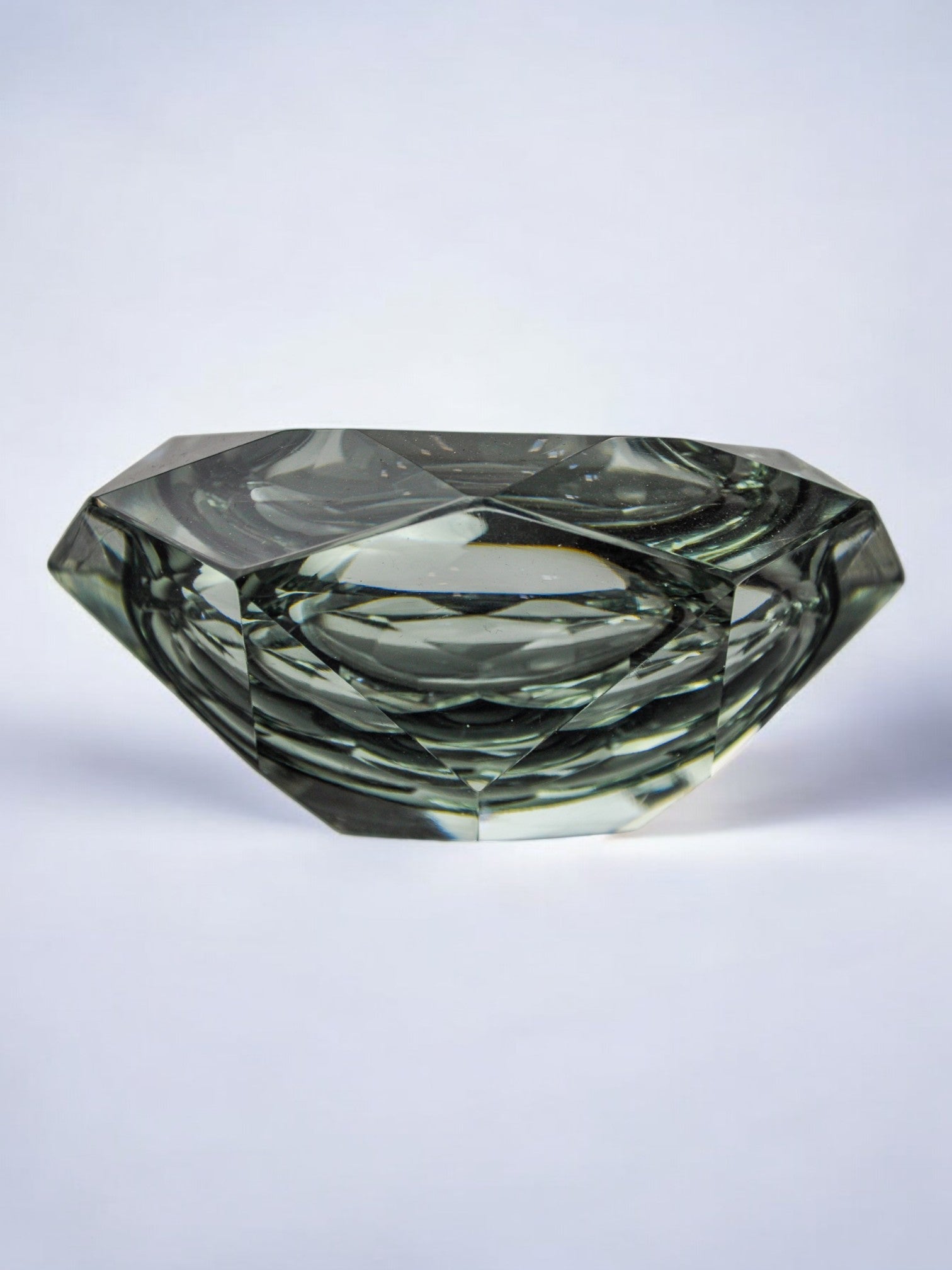 Gray Sommerso ashtray by Seguso, faceted glass, Murano, Italy, 1970