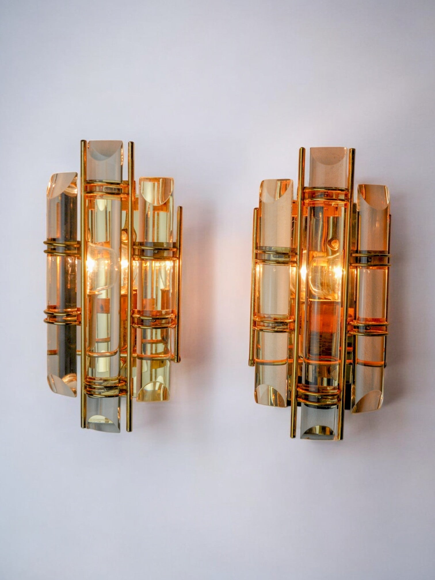 Pair of Venini wall lamps, half-moon glass, Murano, Italy 1970