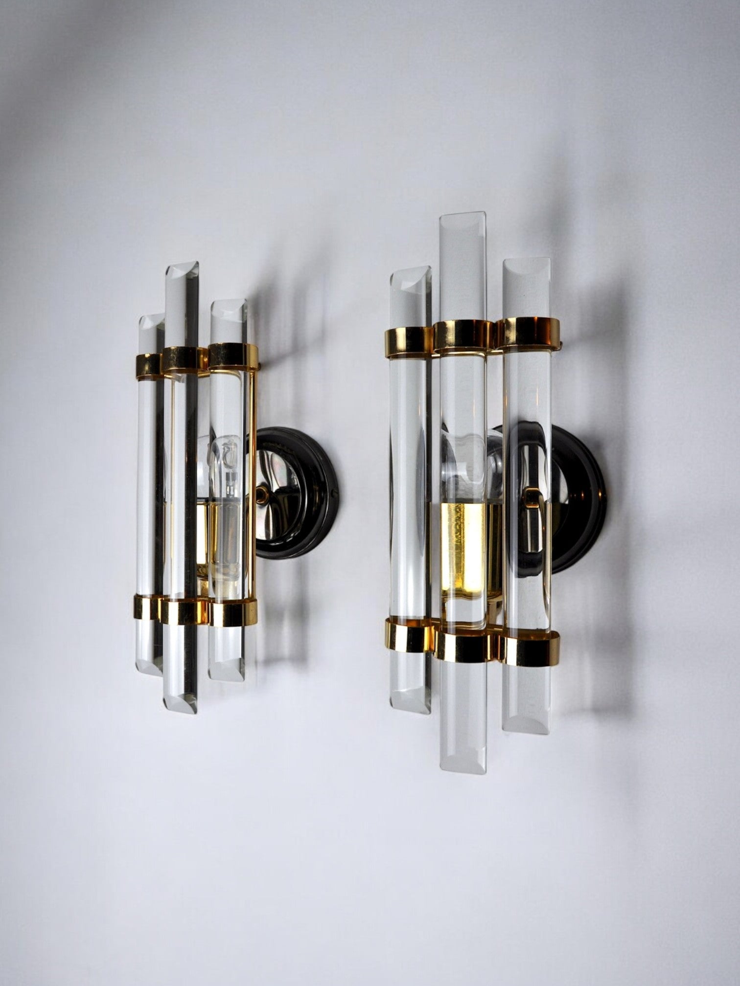 Pair of Venini sconces, murano glass, italy, 1970
