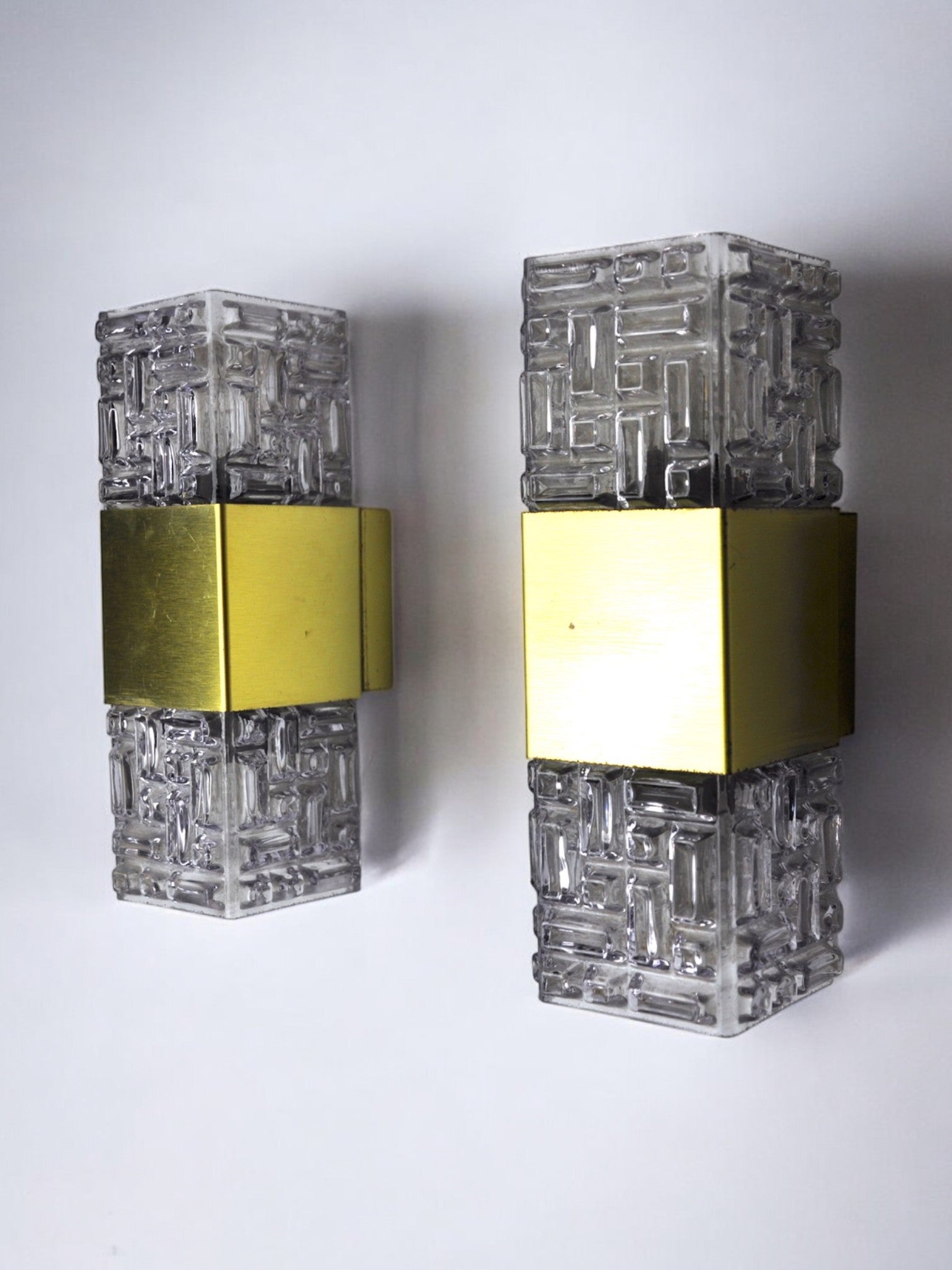 Pair of Maison Sciolari sconces, murano crystals, Italy 1970
