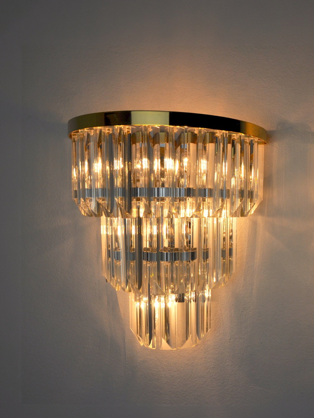 Pair of Venini wall lamps, murano triedri crystals, Italy, 1970