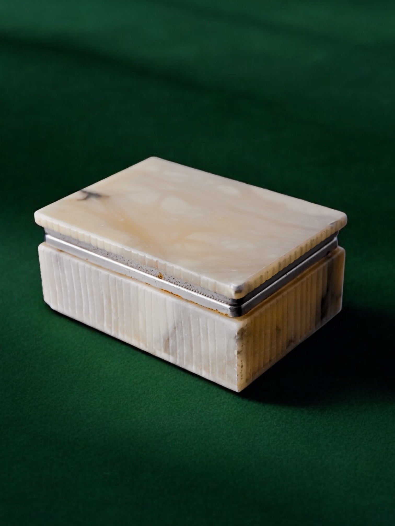 Alabaster vanity box by Romano Bianchi, Italy, circa 1970's