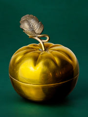 Apple Lidded vanity box in brass, Italy, 1970's