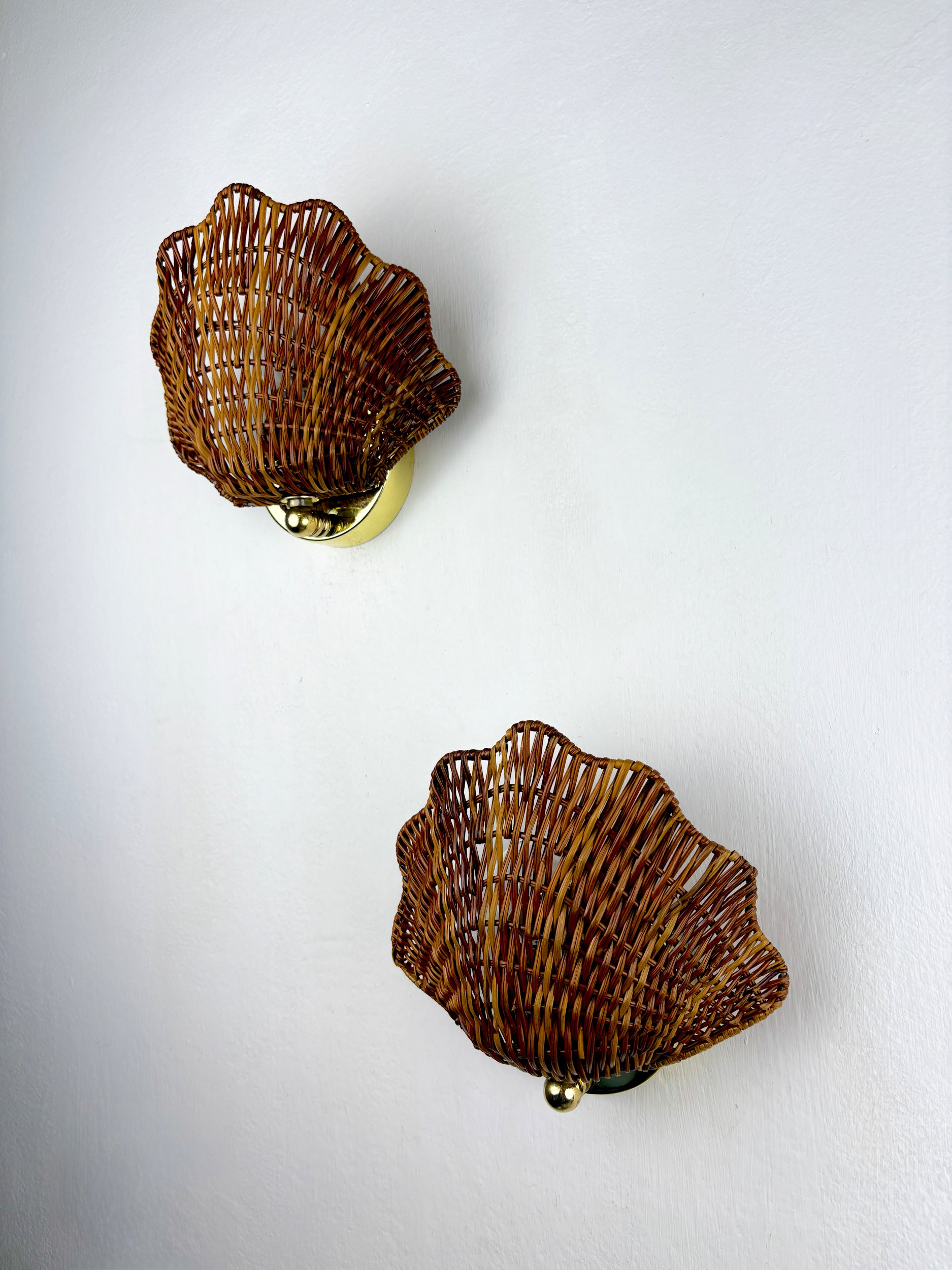 Pair of Shell-Shaped Wicker Wall Sconces – Rattan & Brass, Circa Italy 1970s