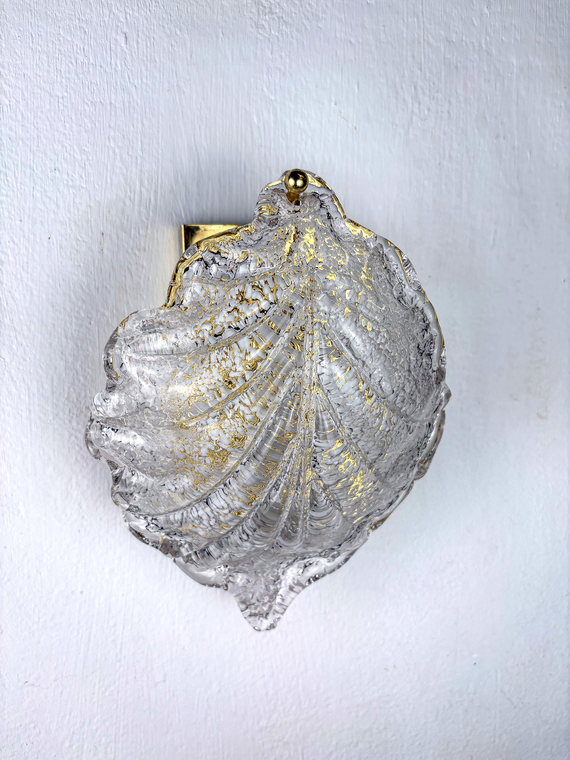 Mid-century Leaf Wall Sconce, Frosted Murano glass, Circa 1960's