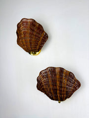 Pair of Shell-Shaped Wicker Wall Sconces – Rattan & Brass, Italy 1970s
