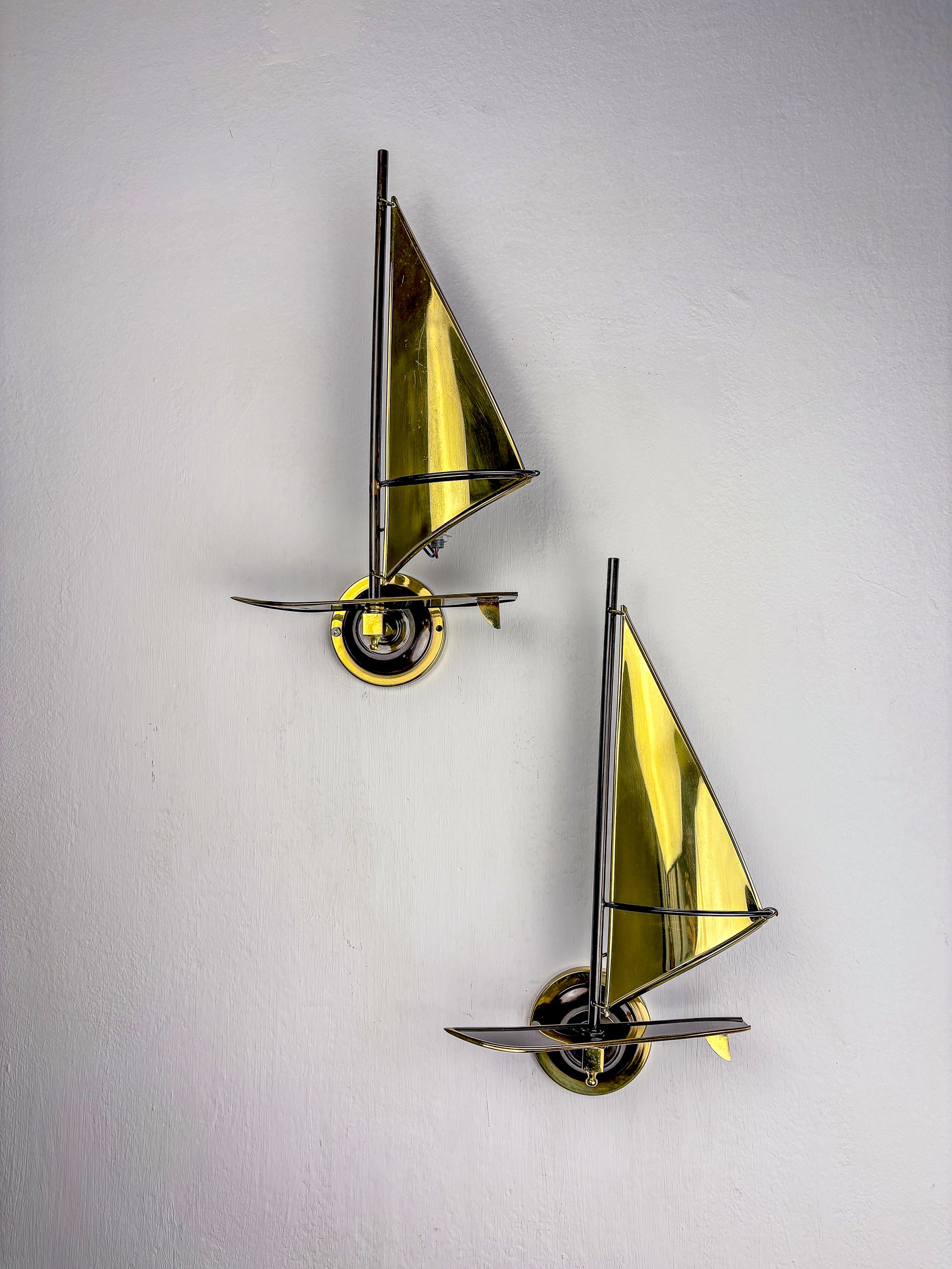 Pair of Midcentury Brass "Sailboats" Wall Sconces, Italy 1960s