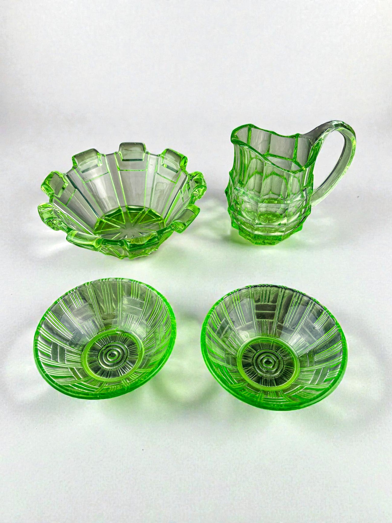 Green Uranium Glass Decorative Set of Bowls & Saucers, France, 1930s–1940s