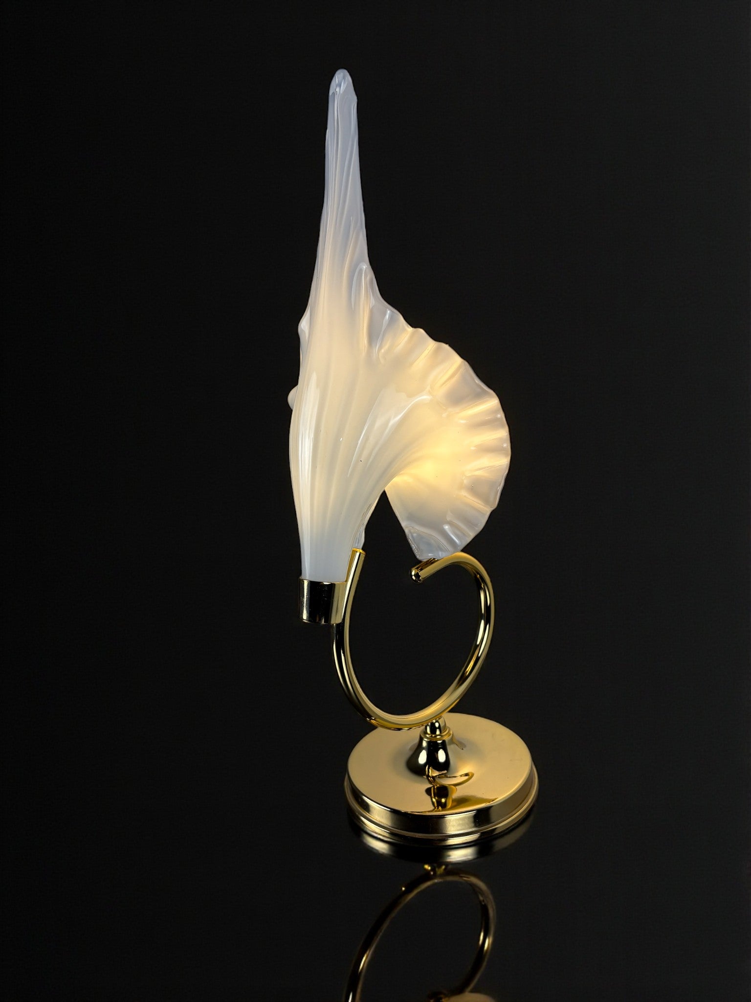 Italian White Calla Lily flower table lamp, murano glass, 1970's