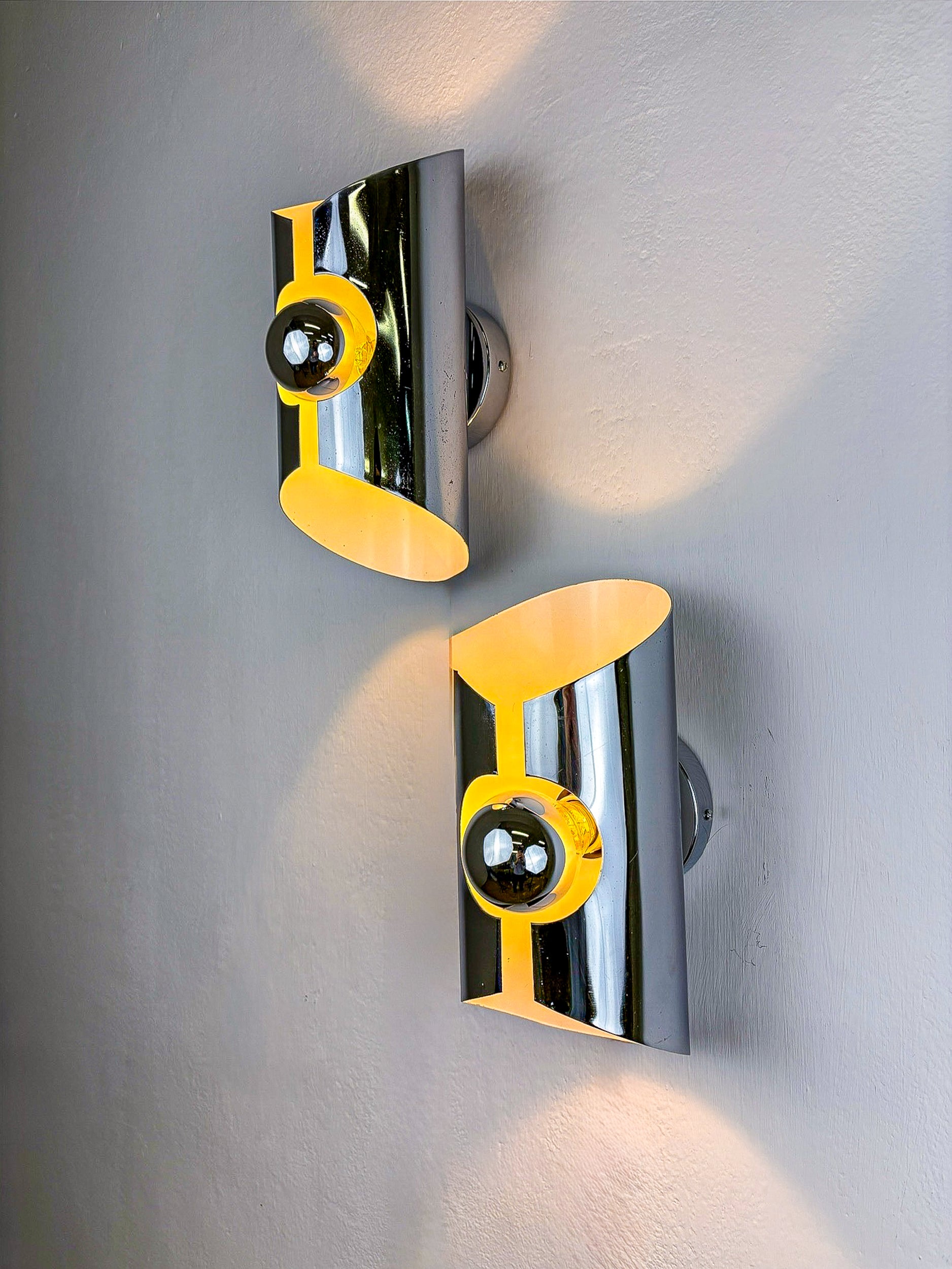 Pair of Space-Age wall Sconces, Max Sauze's style, France, 1970's