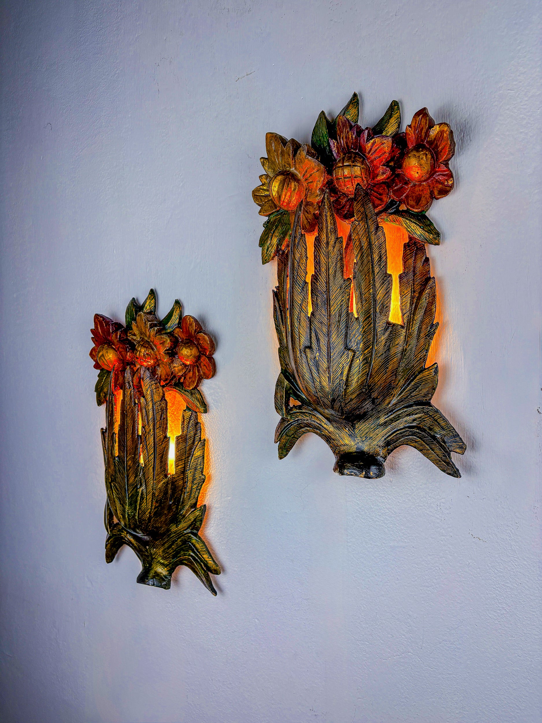Pair of Italian Daisy Bouquet Wall Sconces in Polychromed Wood, 1960s