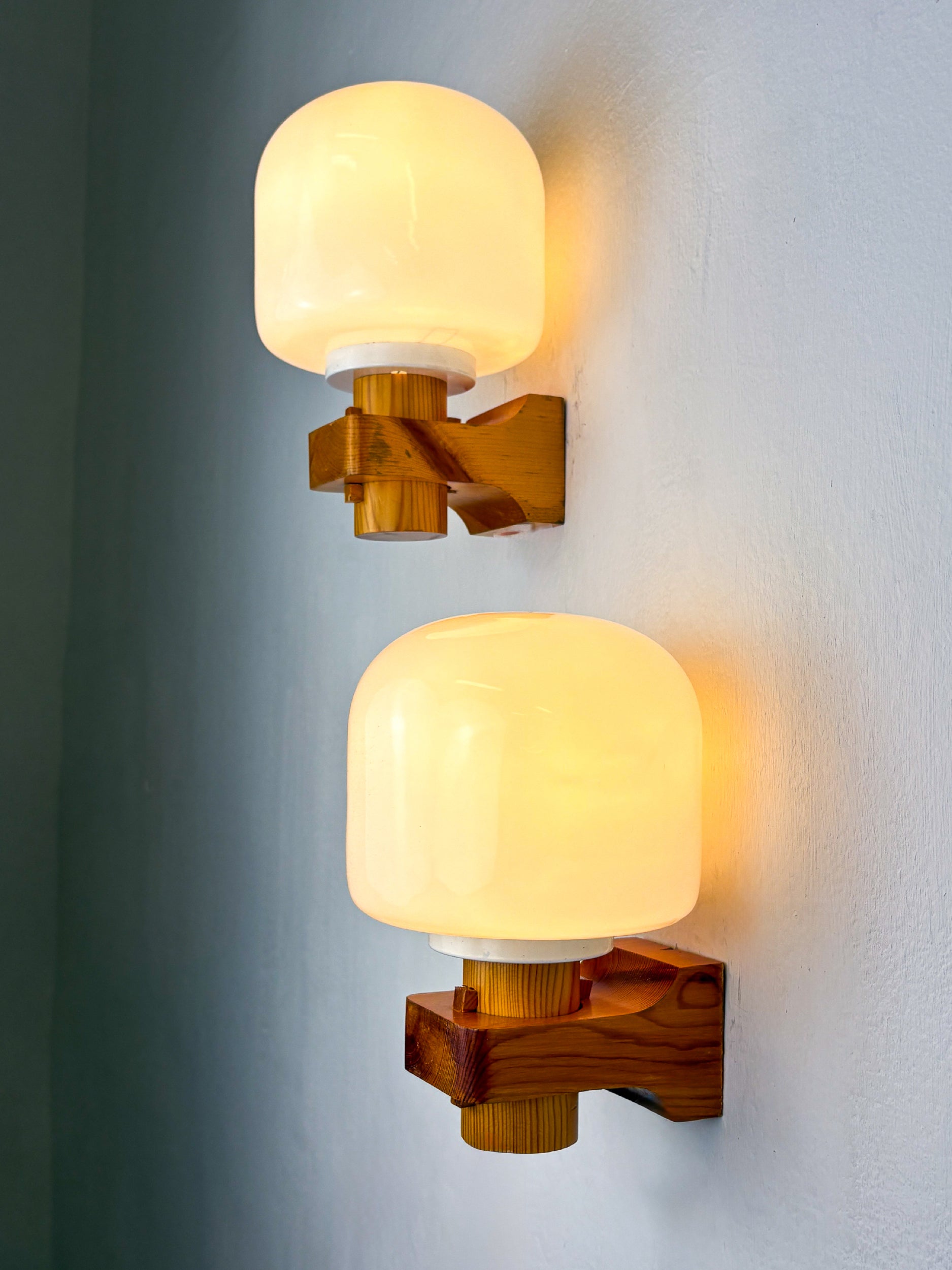 Pair of Nordic Pine Wood & Opaline Wall Lights – Denmark 1970s