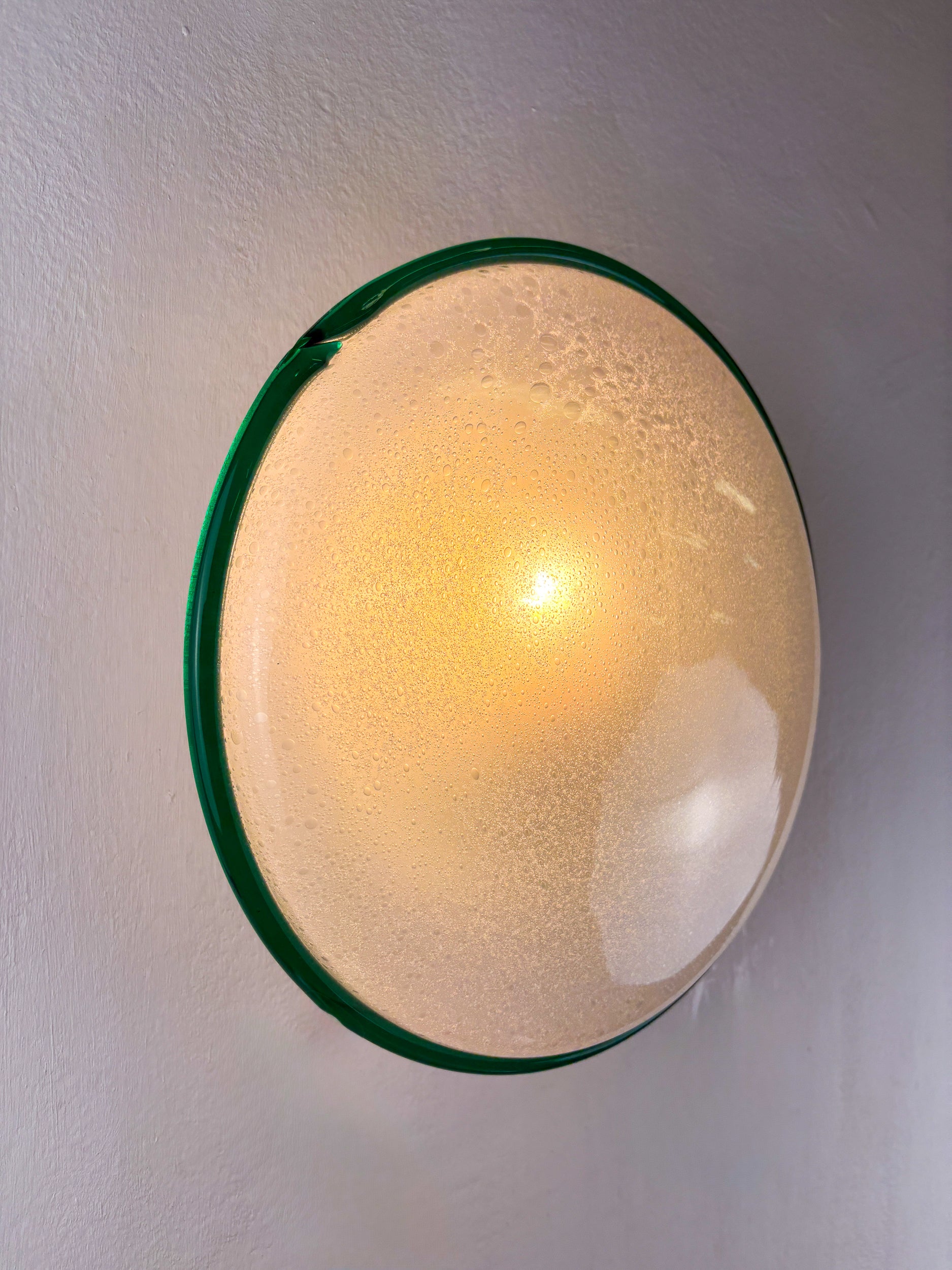 "Ronda" Wall Light by Leucos – Green Rim & Frosted Murano Glass, Italy 1970s
