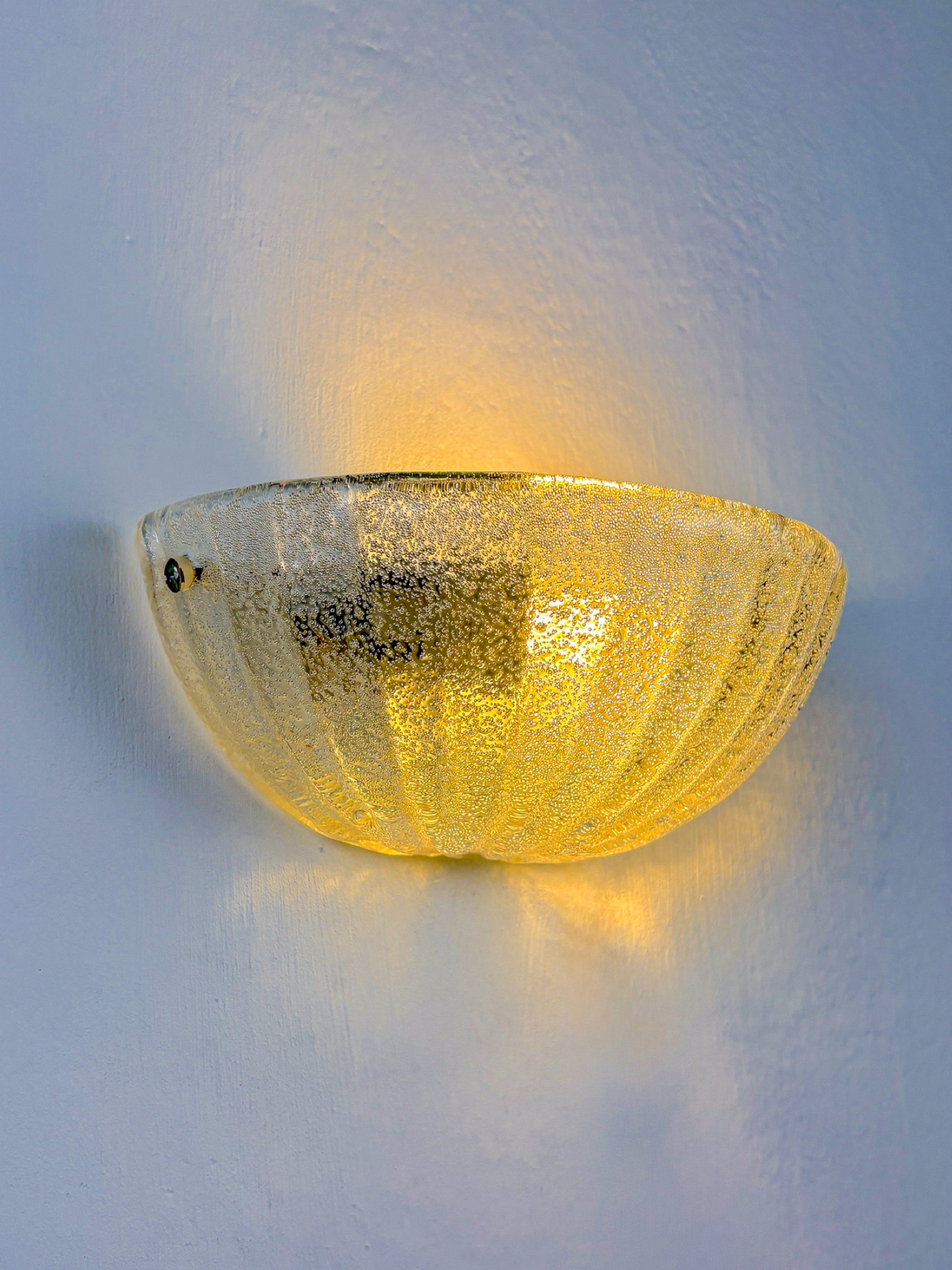 Shell-shaped Rugiada Murano Glass Wall Sconce, Italy, 1970's