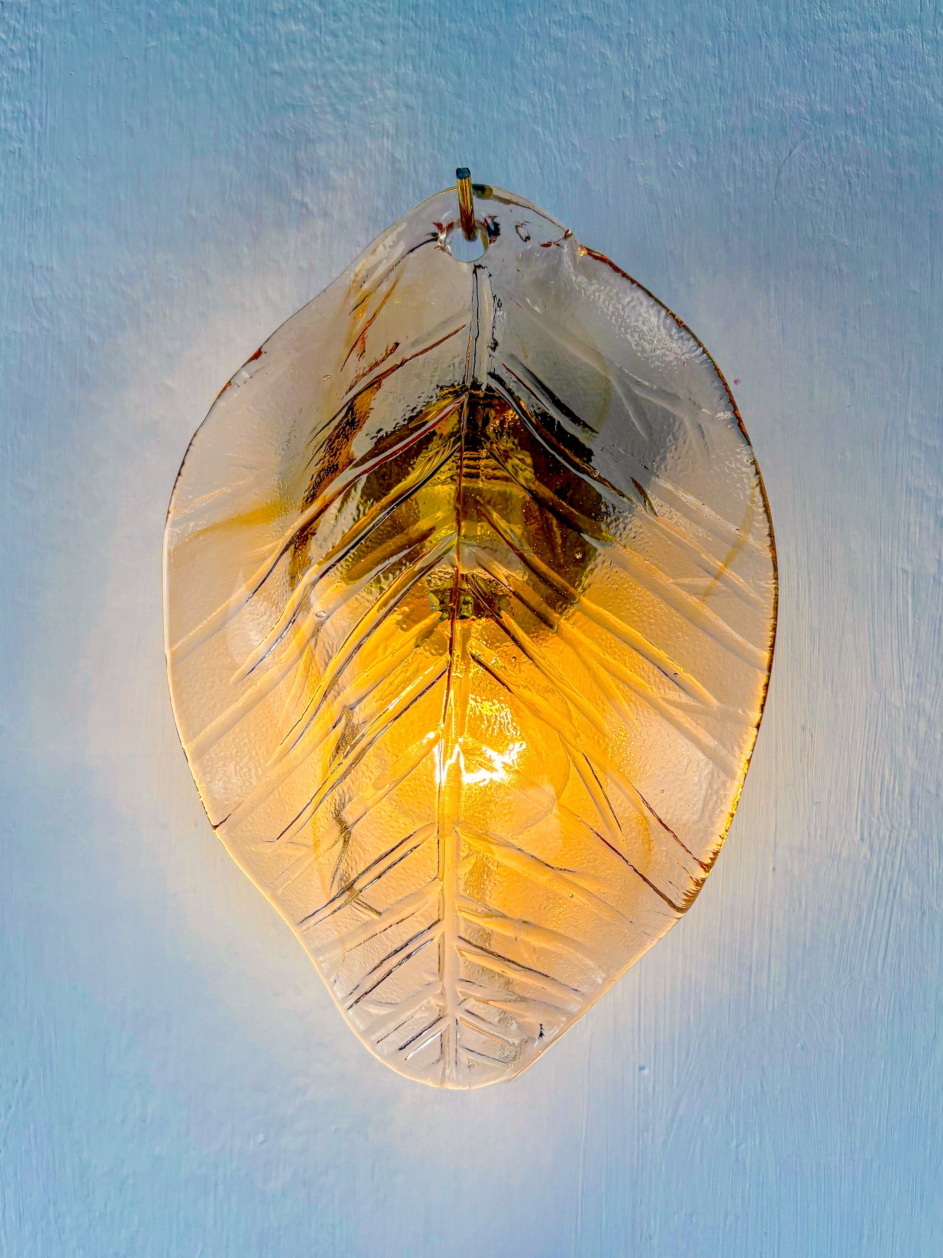 Italian "Leaf" Murano pink glass wall sconce, Circa 1970's