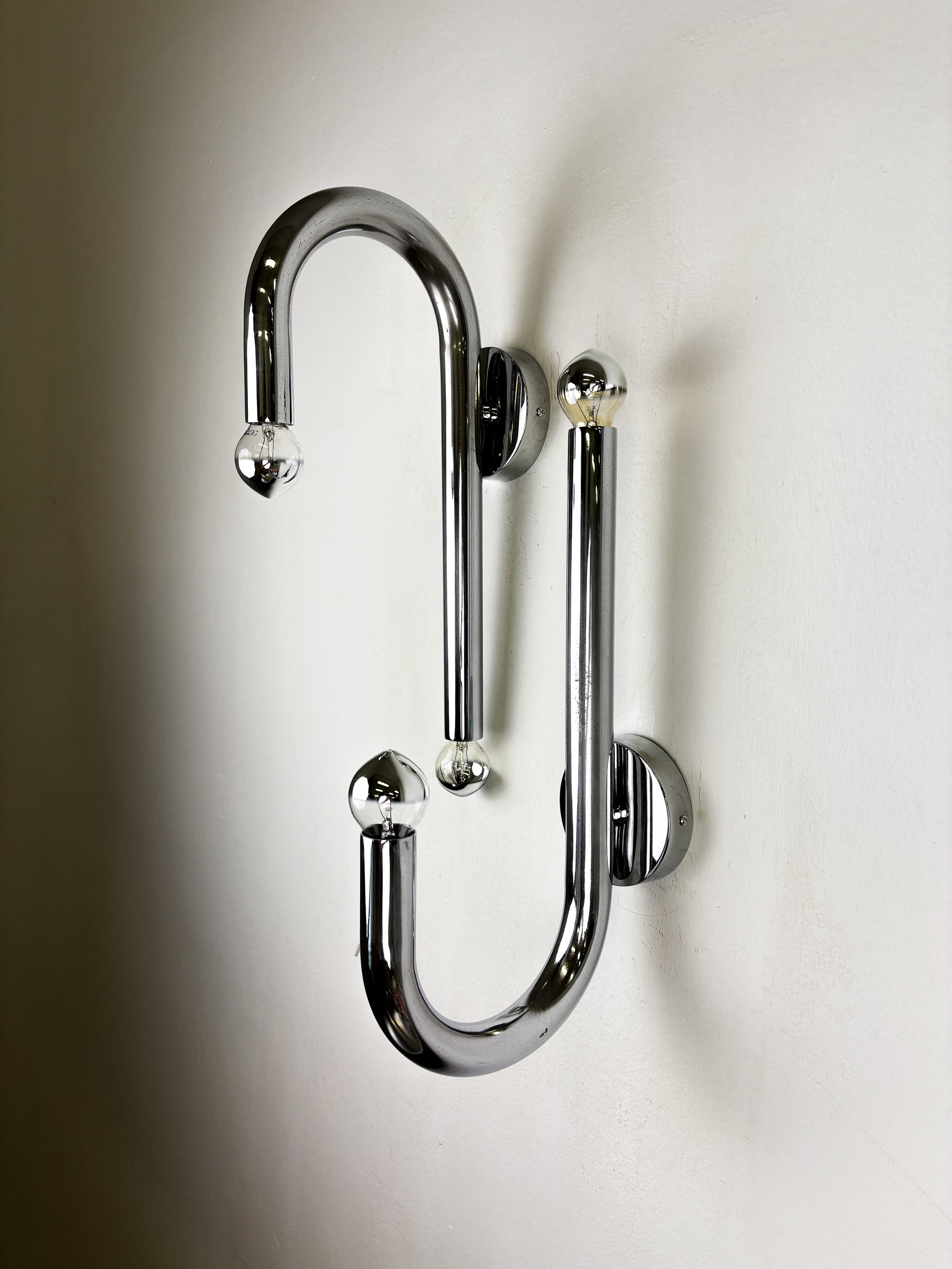 Pair of Space-Age Tubular Wall Lights, Chromed Metal, Italy, 1970s