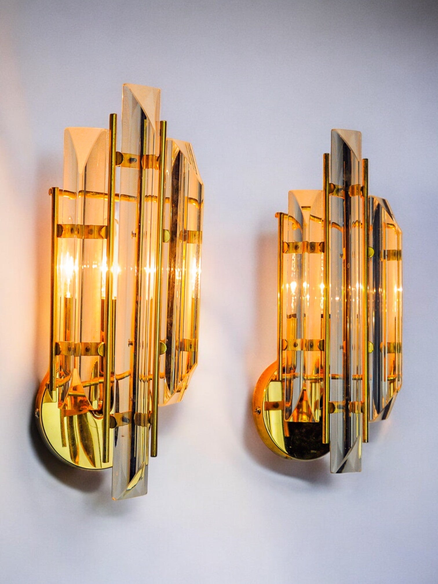 Pair of Venini wall lights, triedri glass, murano, Italy 1970