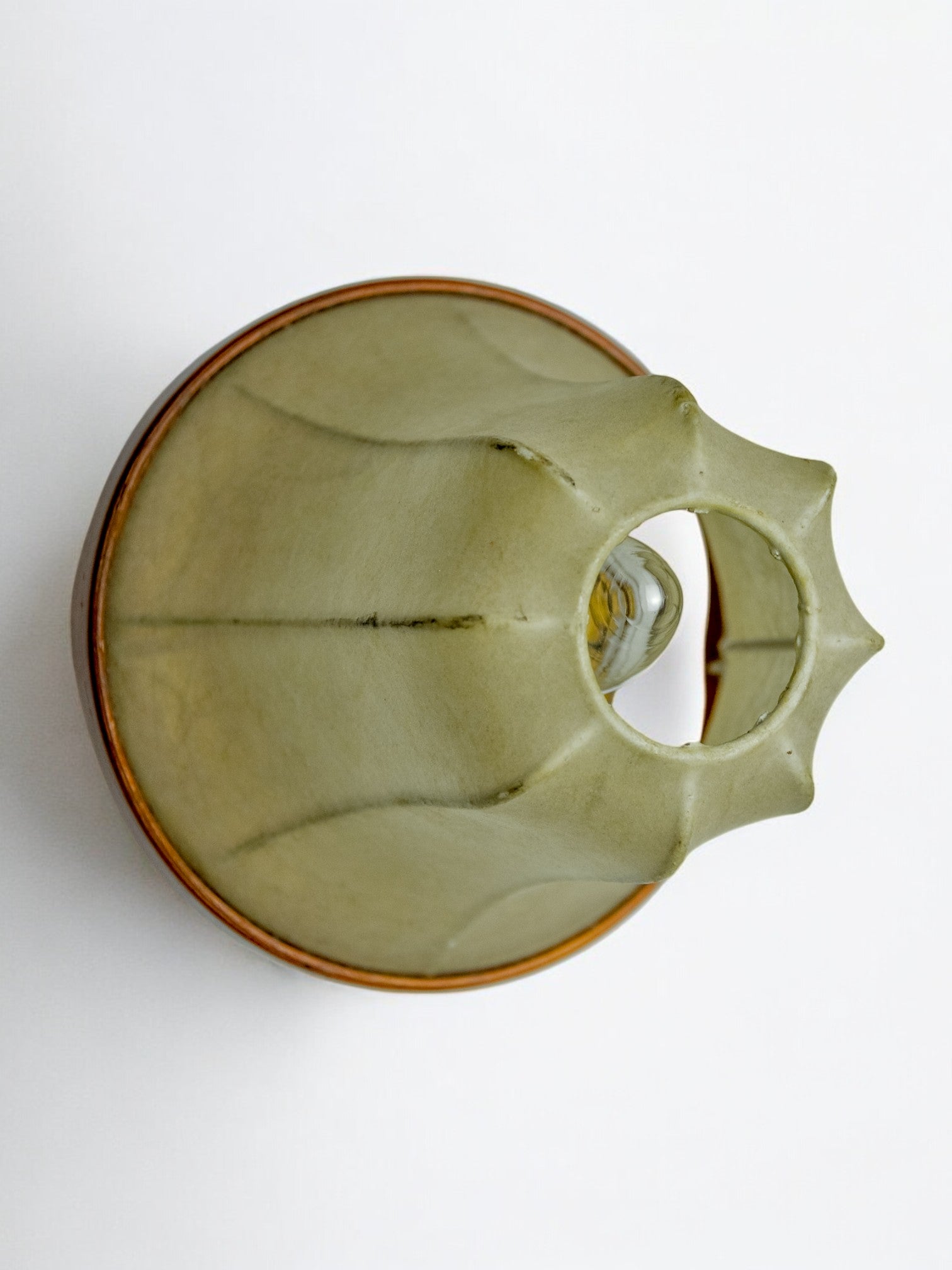 Pair of pear-shaped "cocoon" sconces, resin and pine, Italy, 1970