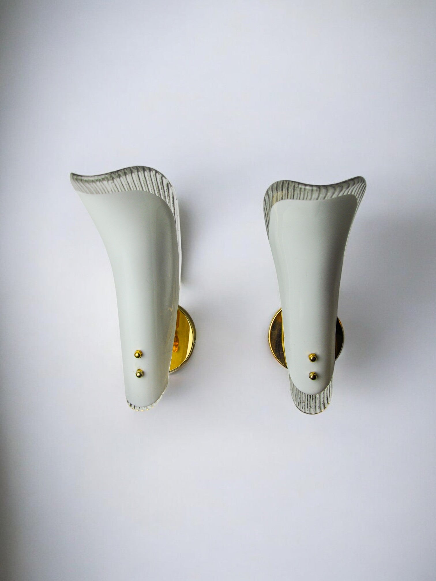 Pair of "leaf" sconces, Murano glass, Italy, 1970
