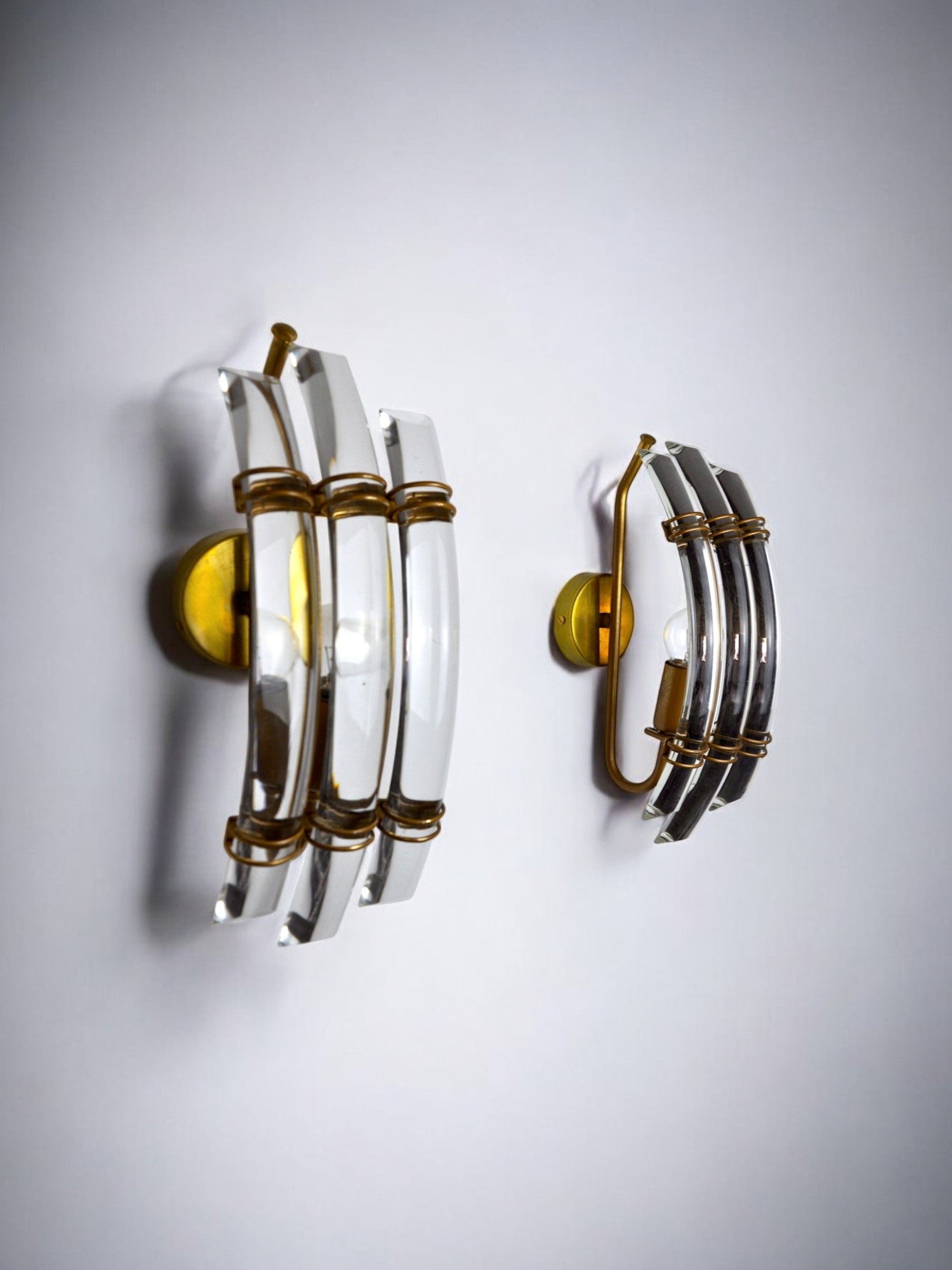 Paolo Venini sconces, murano crystals, Italy, 1970 - a Pair