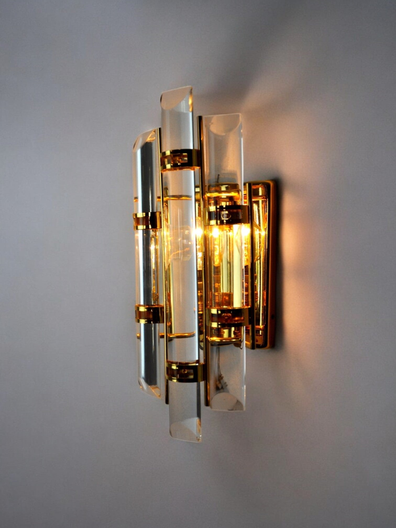 Pair of Venini sconces, cut glass, Murano, Italy, 1970