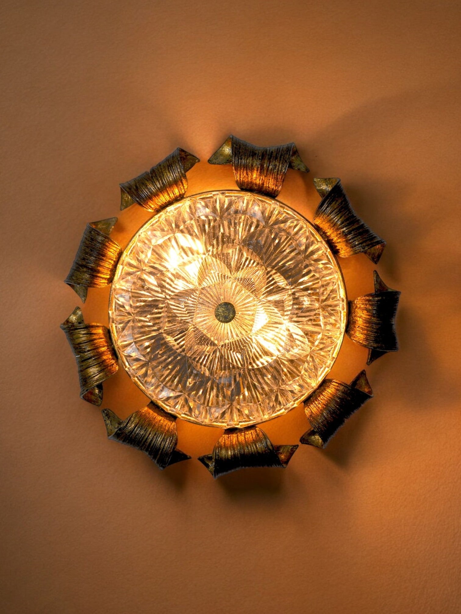 Sun wall lamp, gold leaf, Murano glass, Italy, 1960