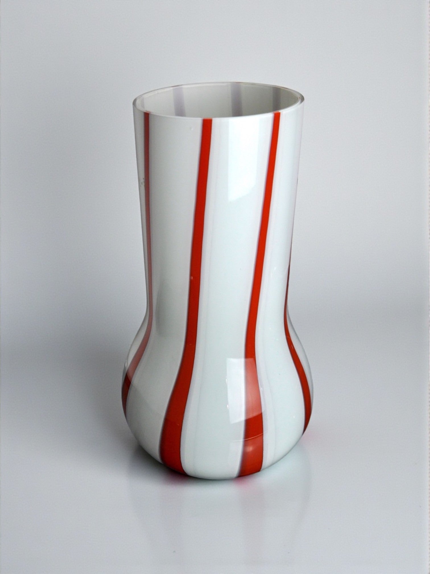 Lollipop vase, red and white, Murano glass, Italy, 1960