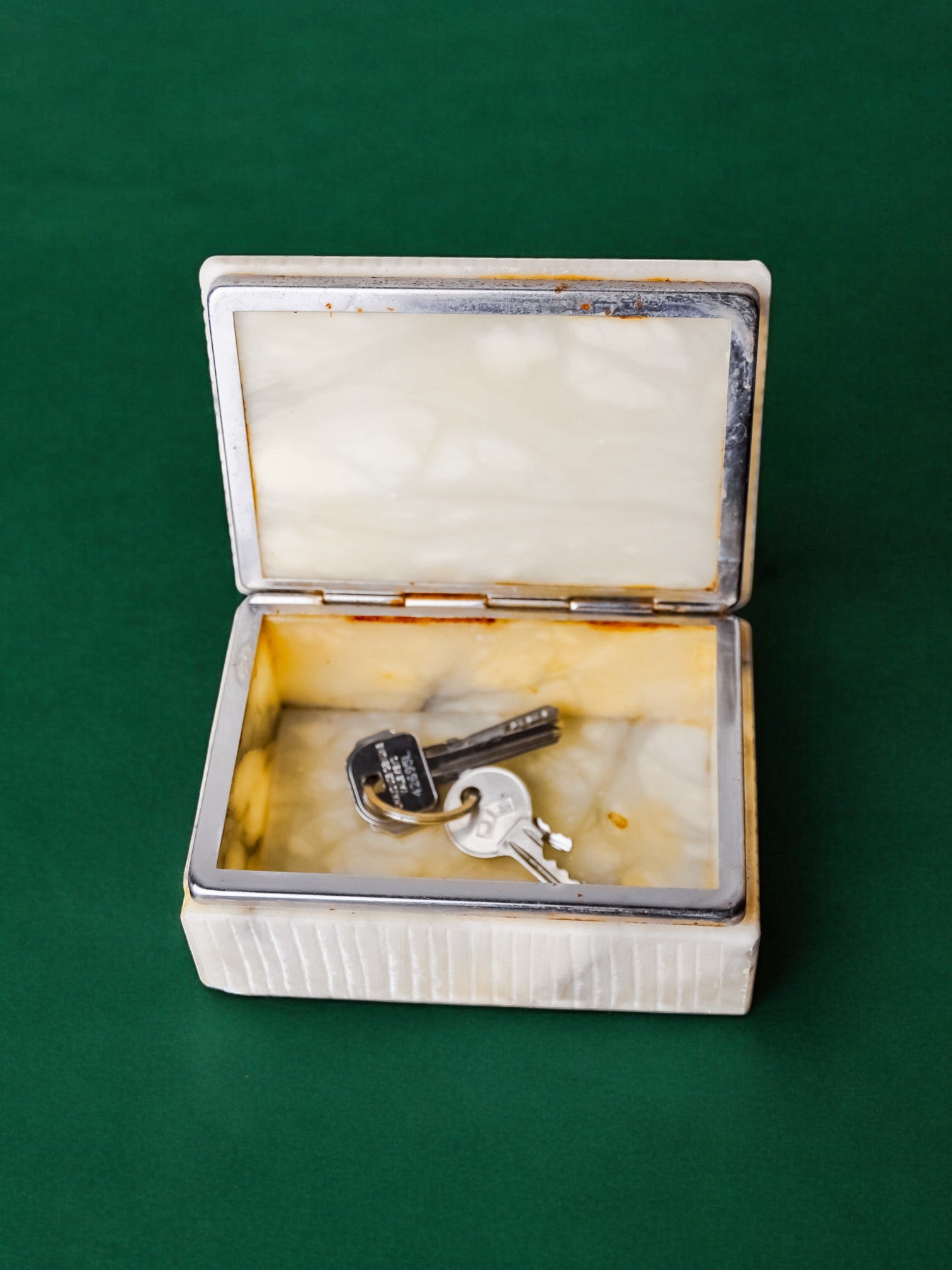 Alabaster vanity box by Romano Bianchi, Italy, circa 1970's