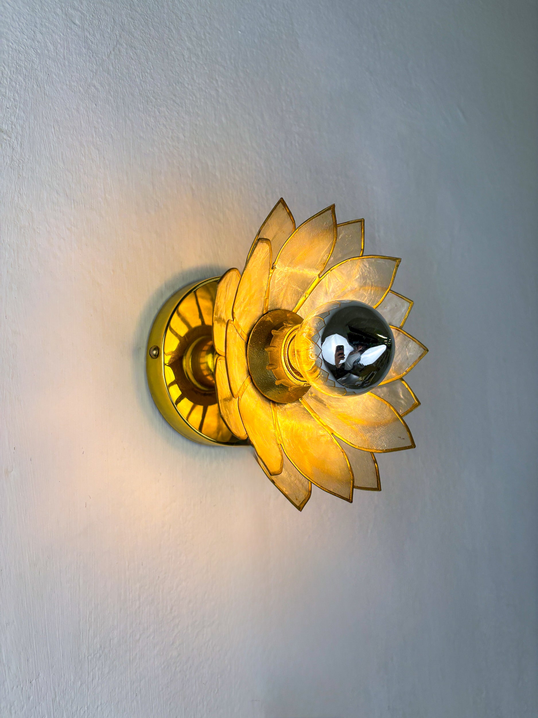 Pair of Lotus Flower Wall Sconces, Mother-of-Pearl Petals & Gilt Brass, Italy, 1970s