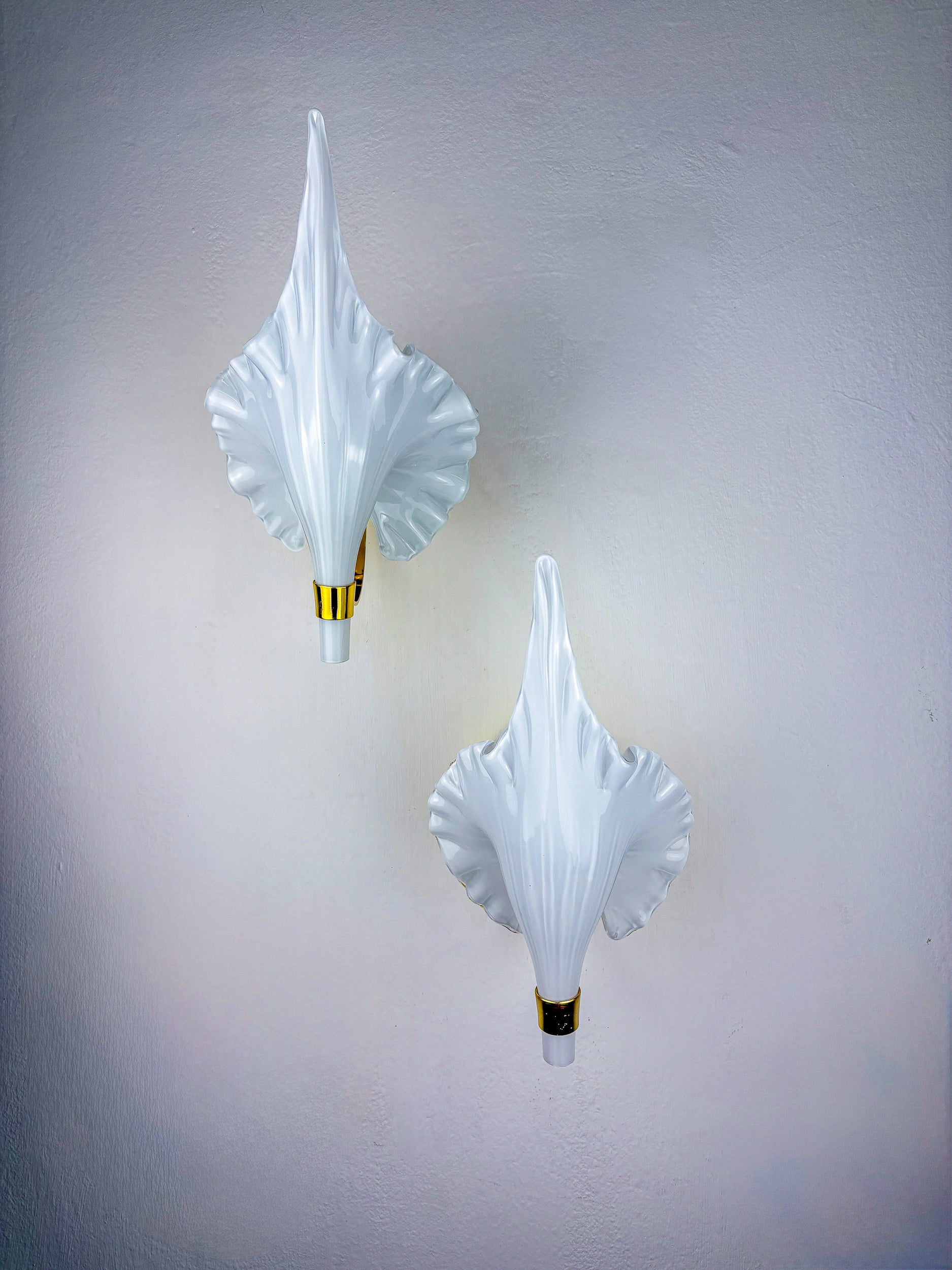 Pair of Italian "Calla Lily" Leaf-Shaped Wall Sconces, Murano Glass & Gilt Brass, Circa 1970's