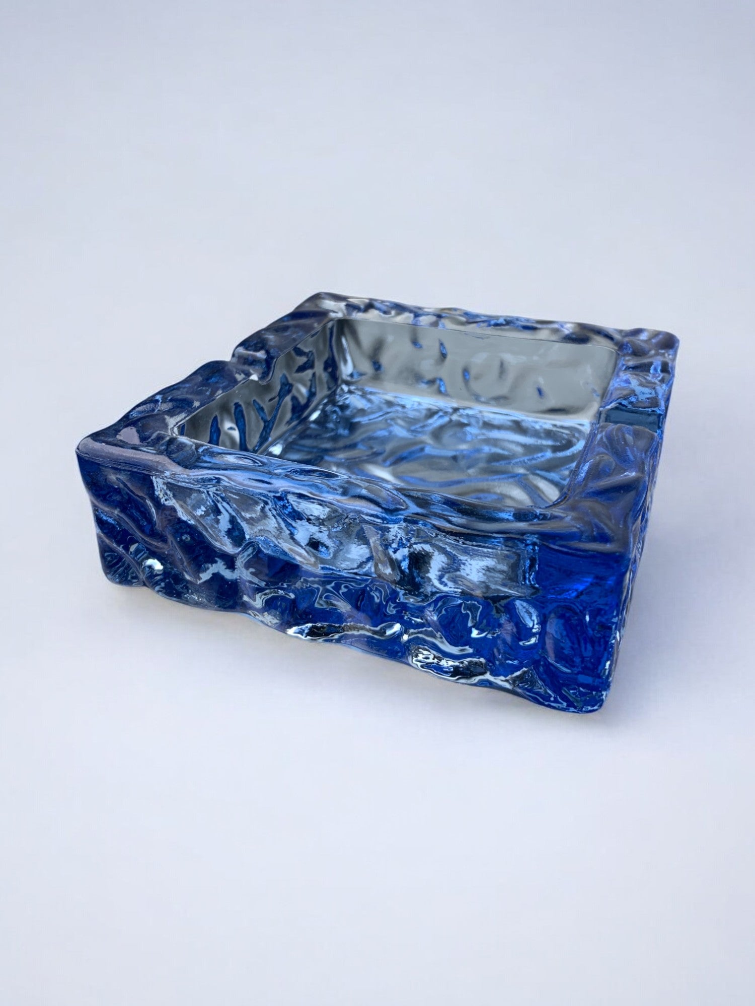Ice cube ashtray by Antonio Imperatore, blue murano glass, Italy, 1970's