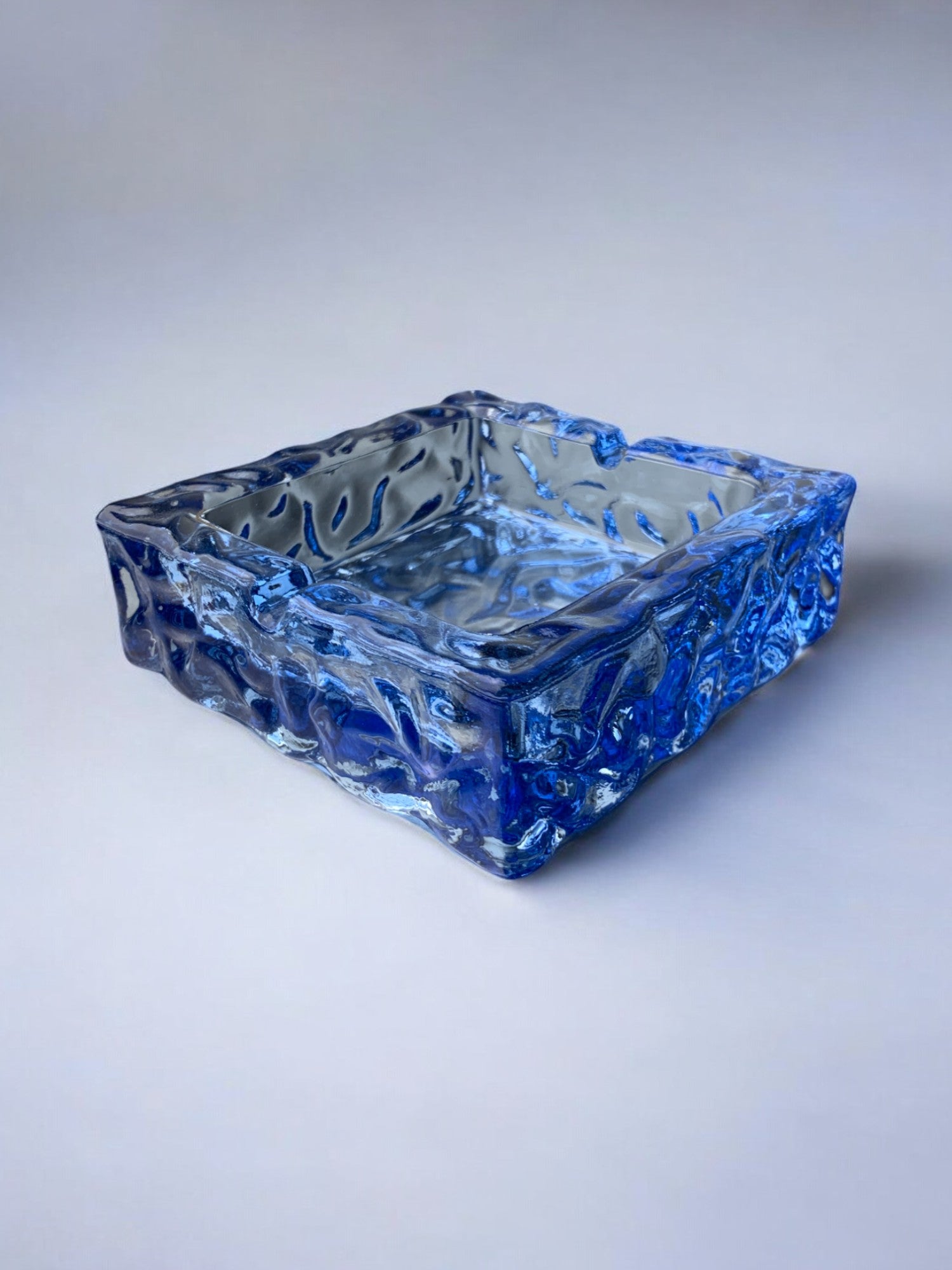 Ice cube ashtray by Antonio Imperatore, blue murano glass, Italy, 1970's