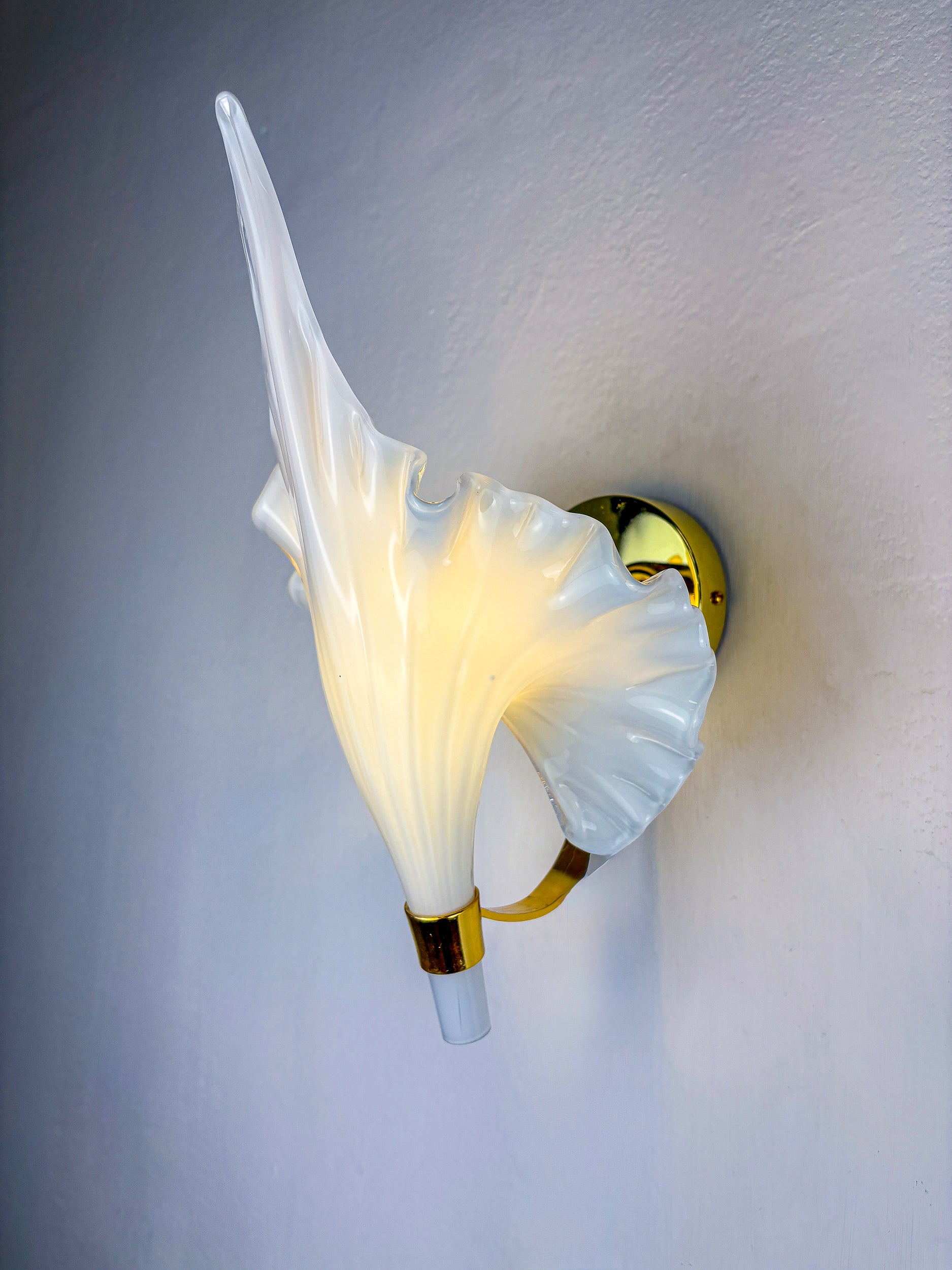 Pair of Italian "Calla Lily" Leaf-Shaped Wall Sconces, Murano Glass & Gilt Brass, Circa 1970's