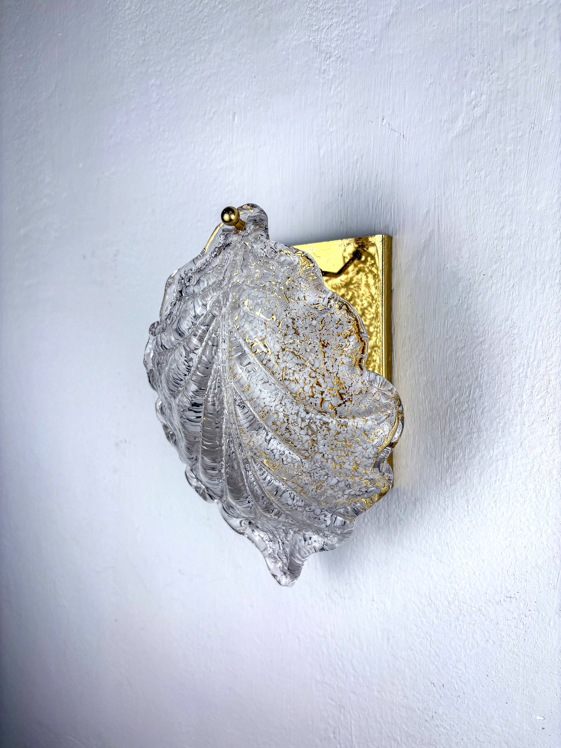 Mid-century Leaf Wall Sconce, Frosted Murano glass, Circa 1960's