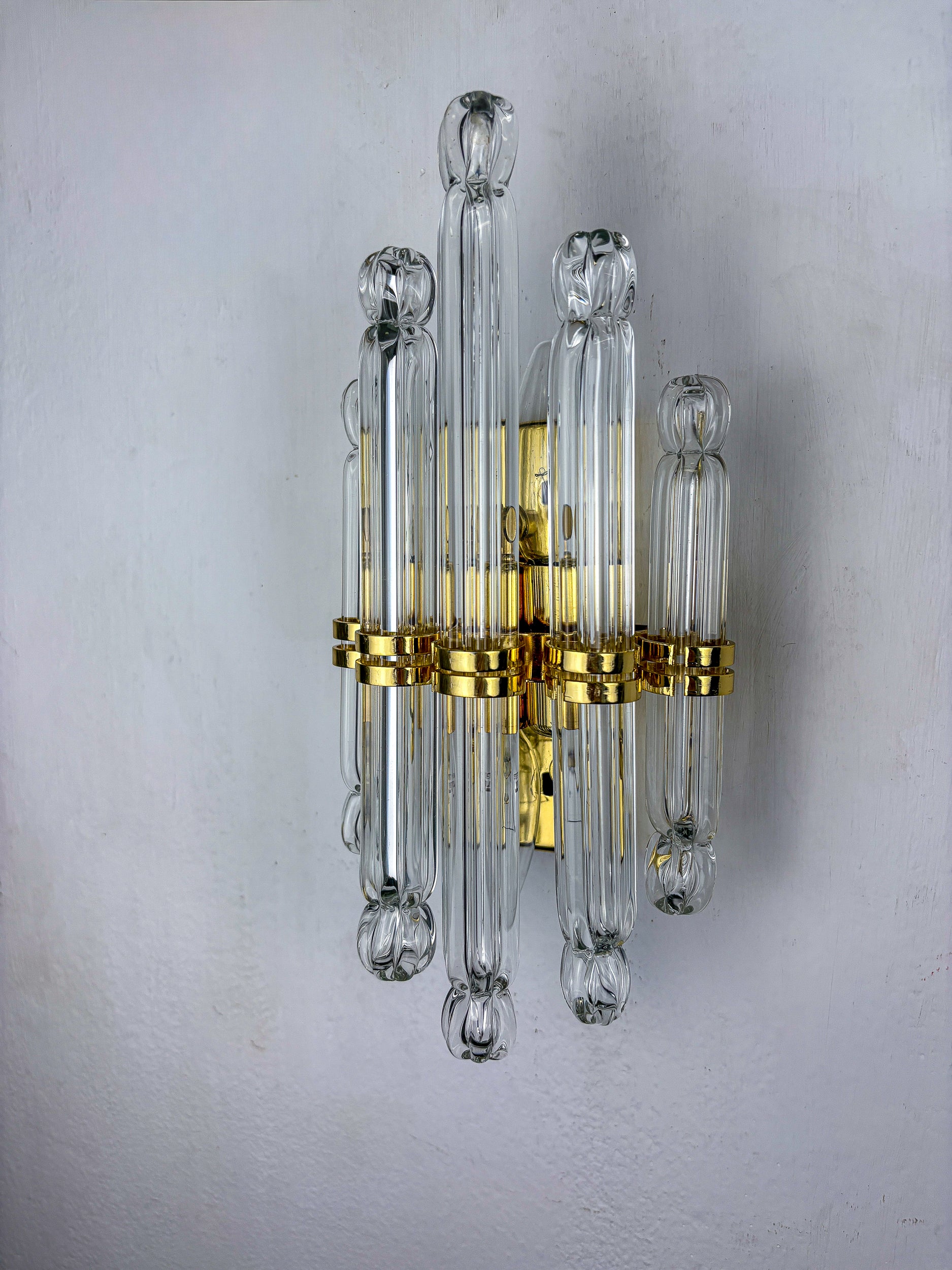 Pair of Venini wall lights, Murano cut glass, 1970, Italy