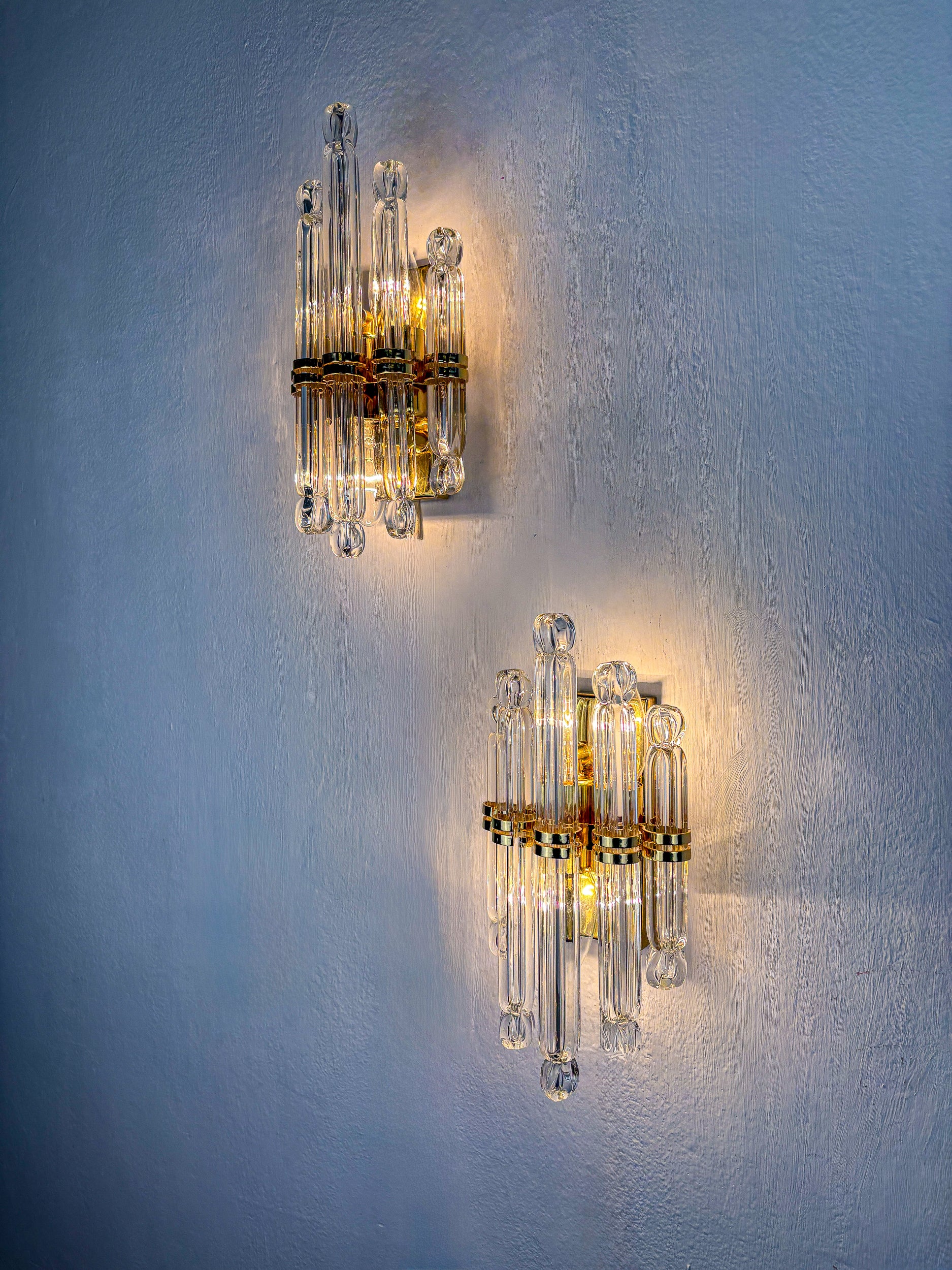Pair of Venini wall lights, Murano cut glass, 1970, Italy