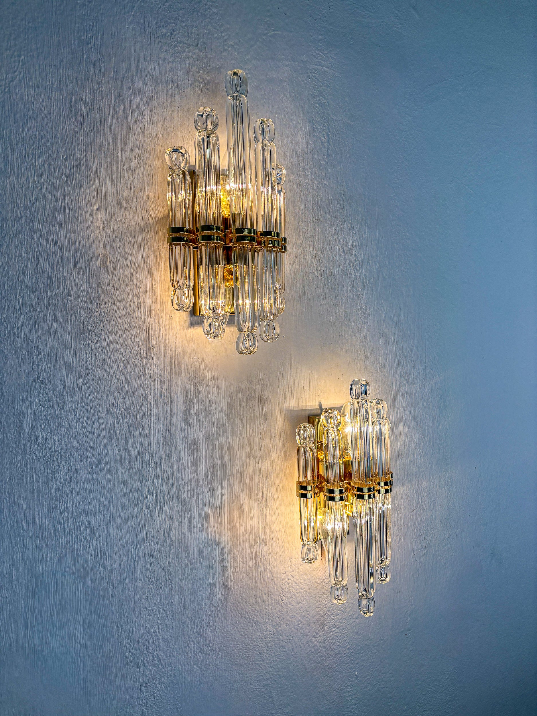 Pair of Venini wall lights, Murano cut glass, 1970, Italy
