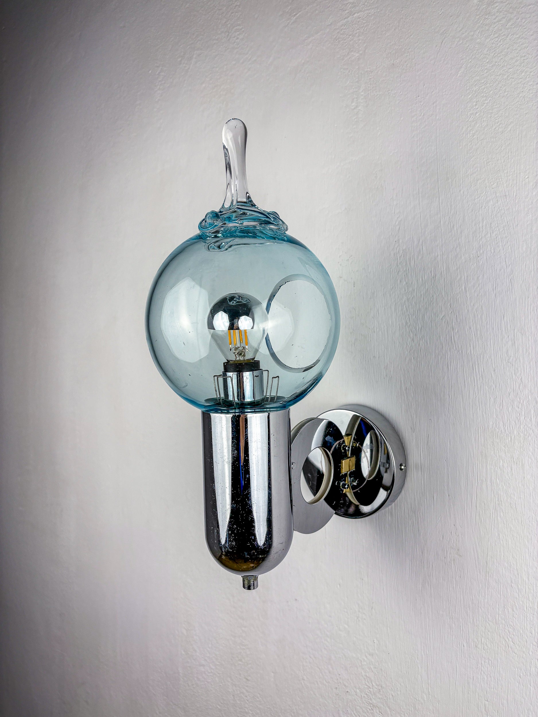 Toni Zuccheri Drop Shaped Wall Sconce  , Murano Glass, Italy, Circa 1970s