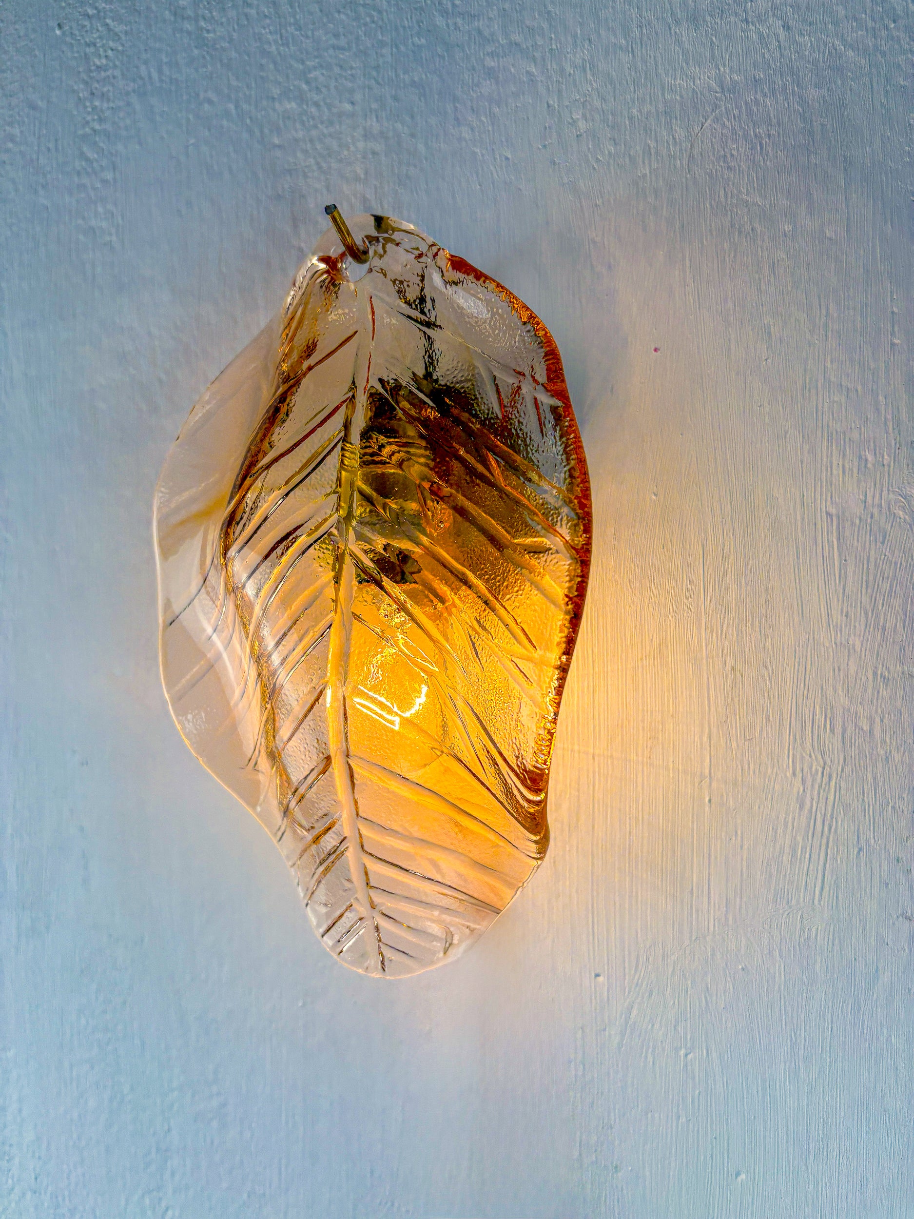 Italian "Leaf" Murano pink glass wall sconce, Circa 1970's