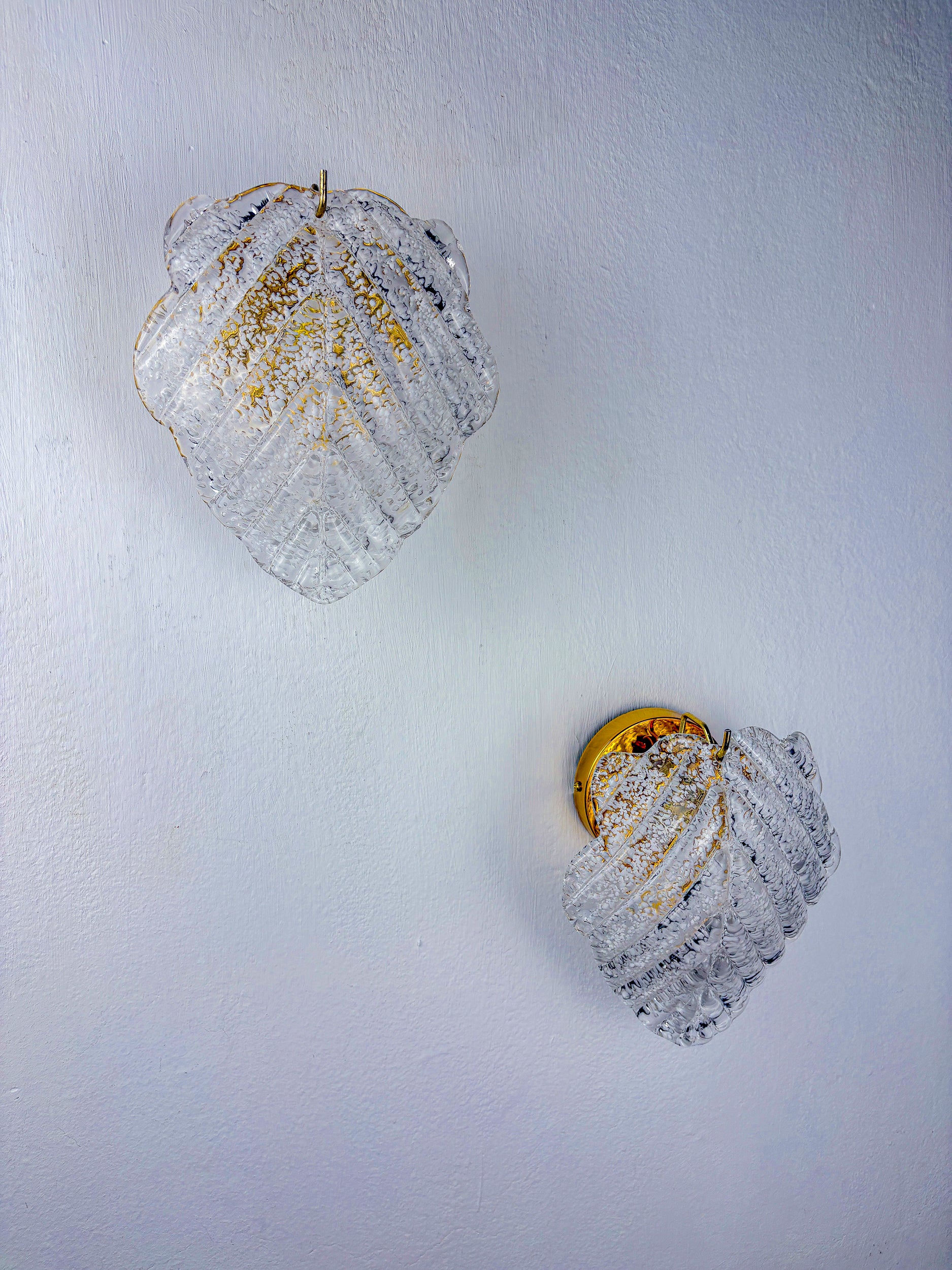 Pair of "Leaf" Frosted Murano glass wall sconces, Italy, 1970's