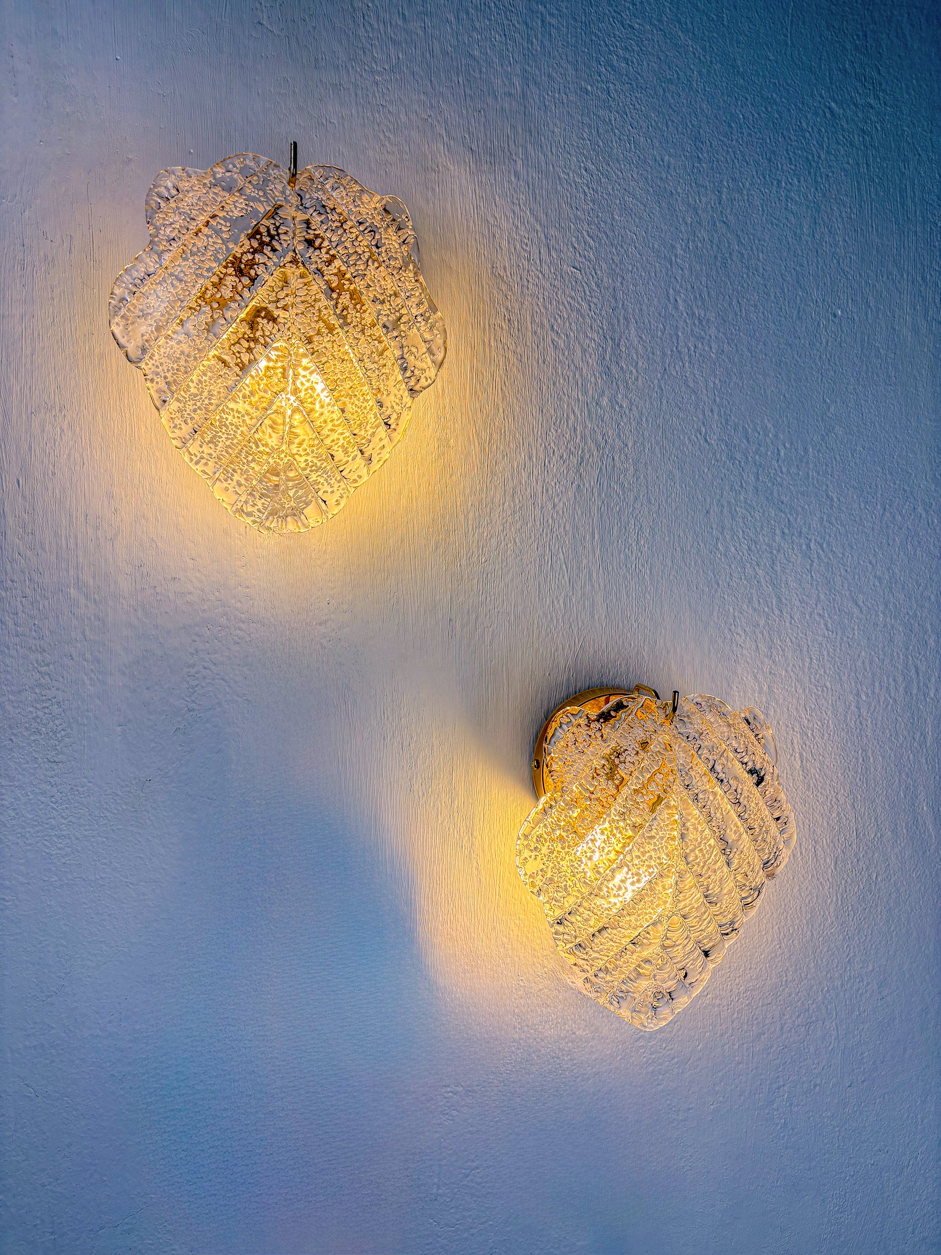 Pair of "Leaf" Frosted Murano glass wall sconces, Italy, 1970's