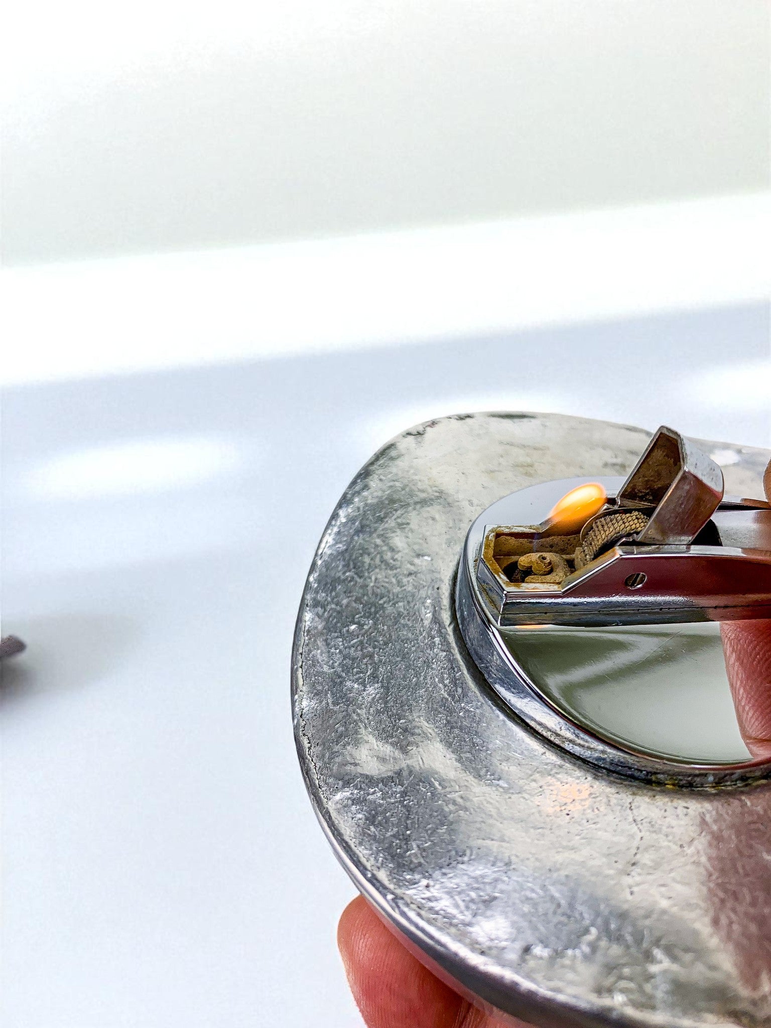 Brutalist Egg shaped lighter-ashtray by Ardisur, Bronze and aluminum, 1970's, Spain
