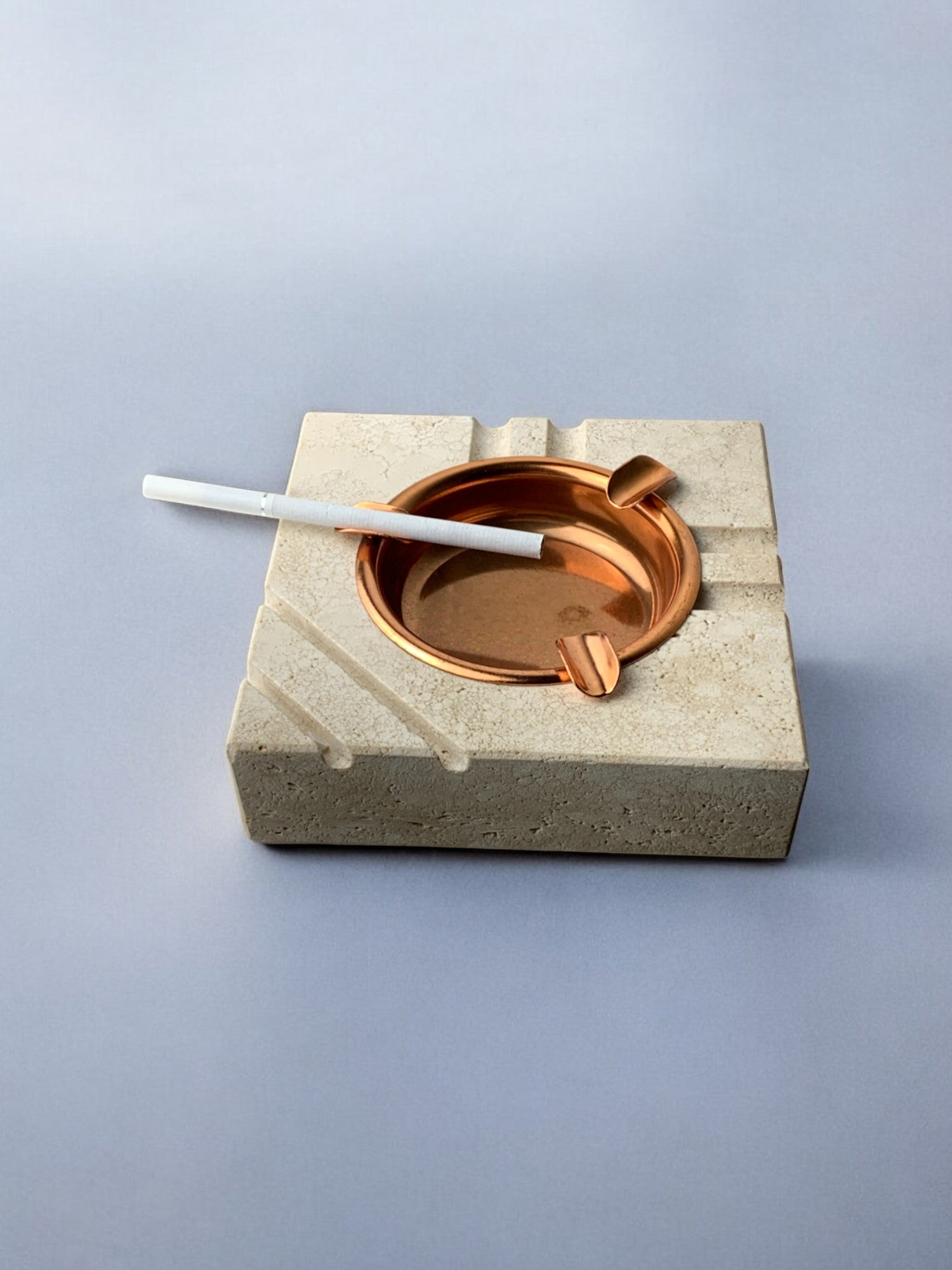 Brutalist ashtray by Fratelli Mannelli, travertine, Italy, Circa 1970's