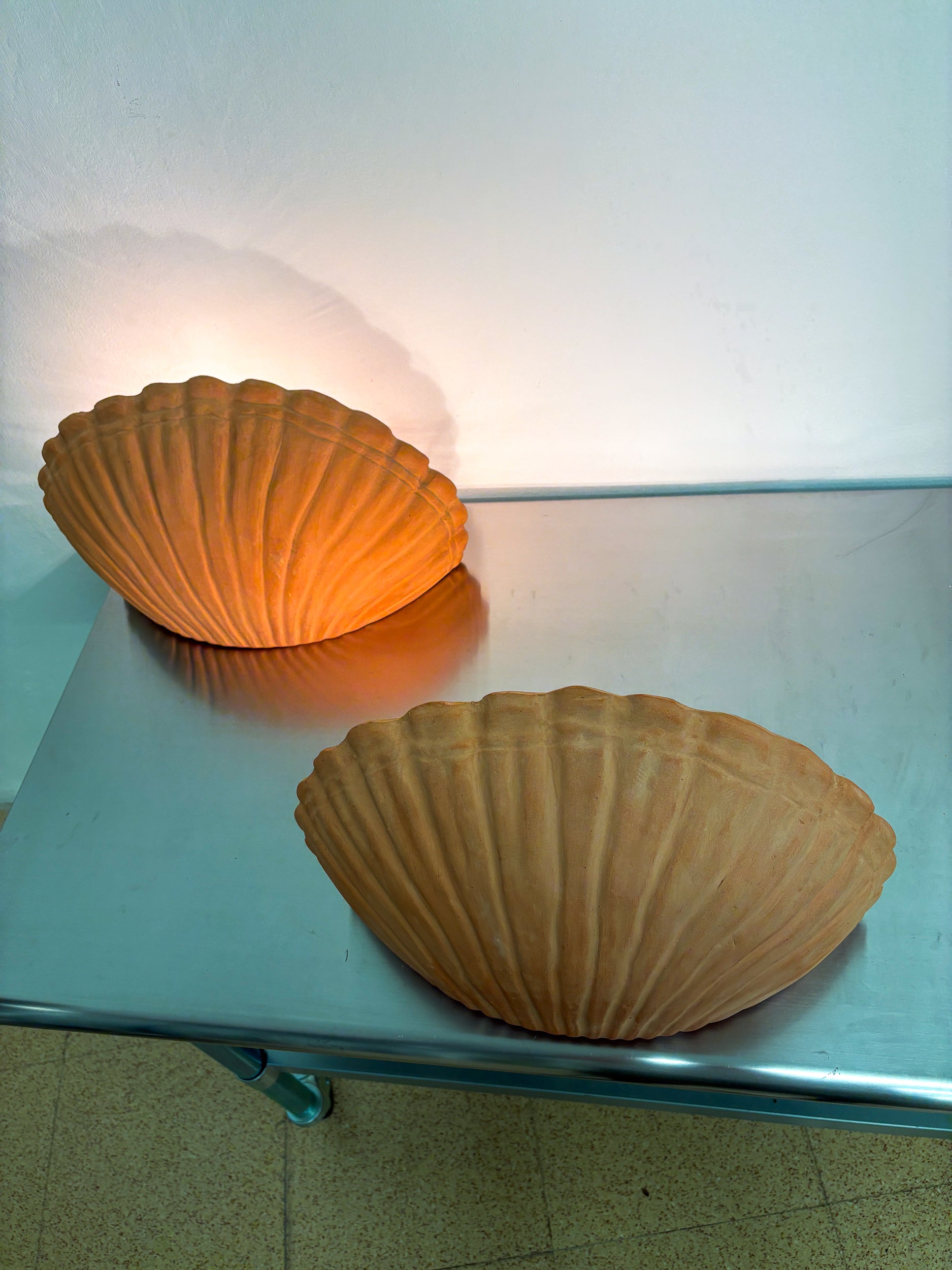 Pair of vintage italian Shell Wall sconces, large terracota sculptures, 1980's