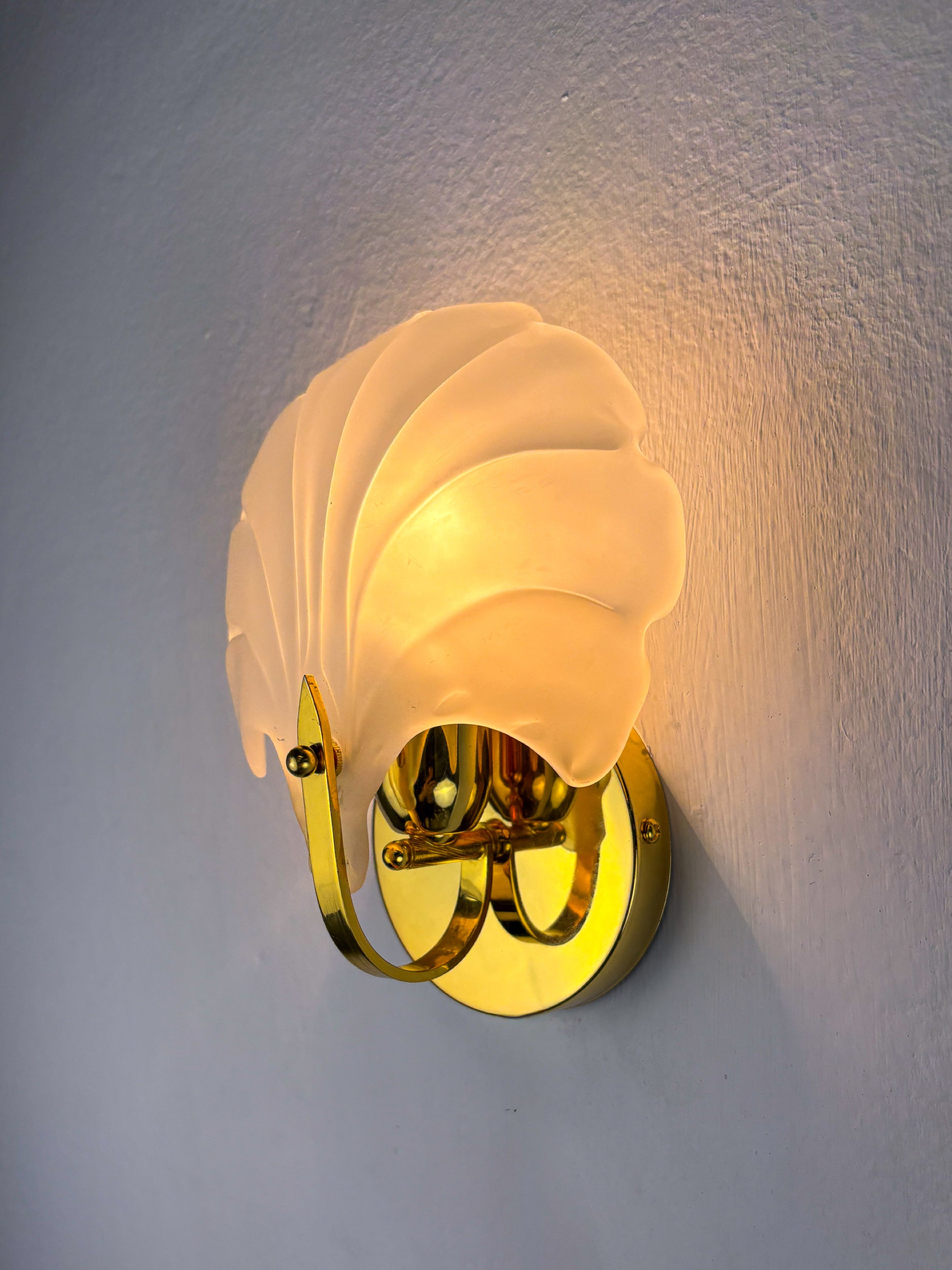 Pair of Seashell Wall Sconces, Opaque Glass, Italy 1980s