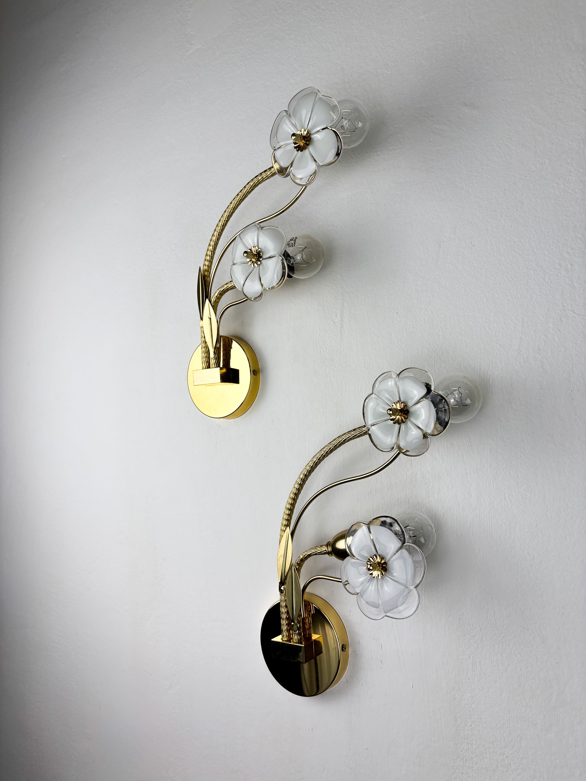Pair of Hibiscus floral Sconces, Murano Glass, Italy, Circa 1970's