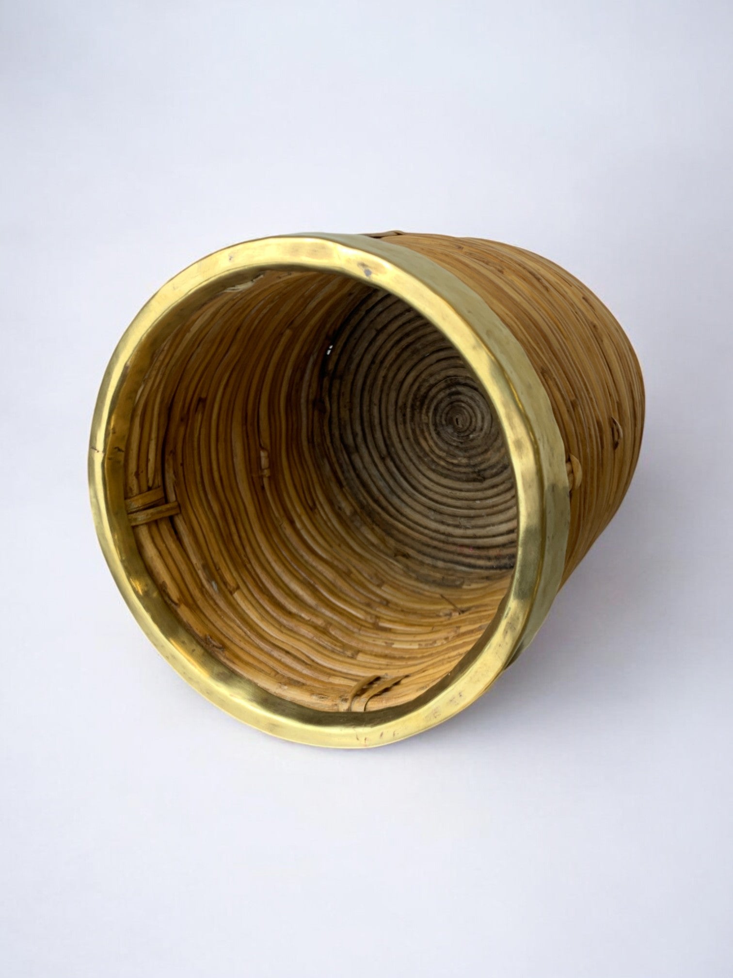 Rattan and brass basket, Italy, 1970, 16 cm diam (Copy)