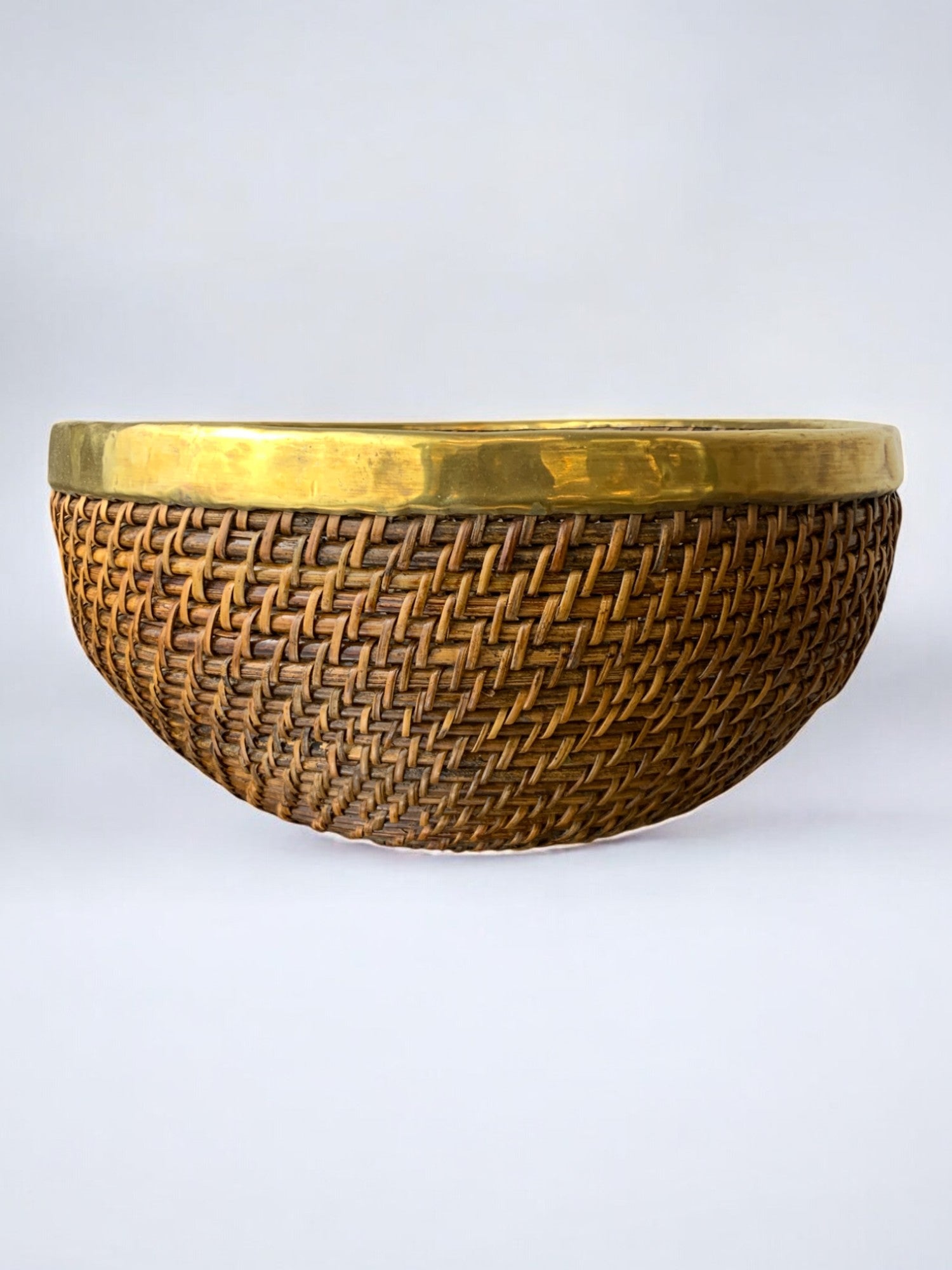 Rattan and brass basket, Italy, 1970's, 32° Diam