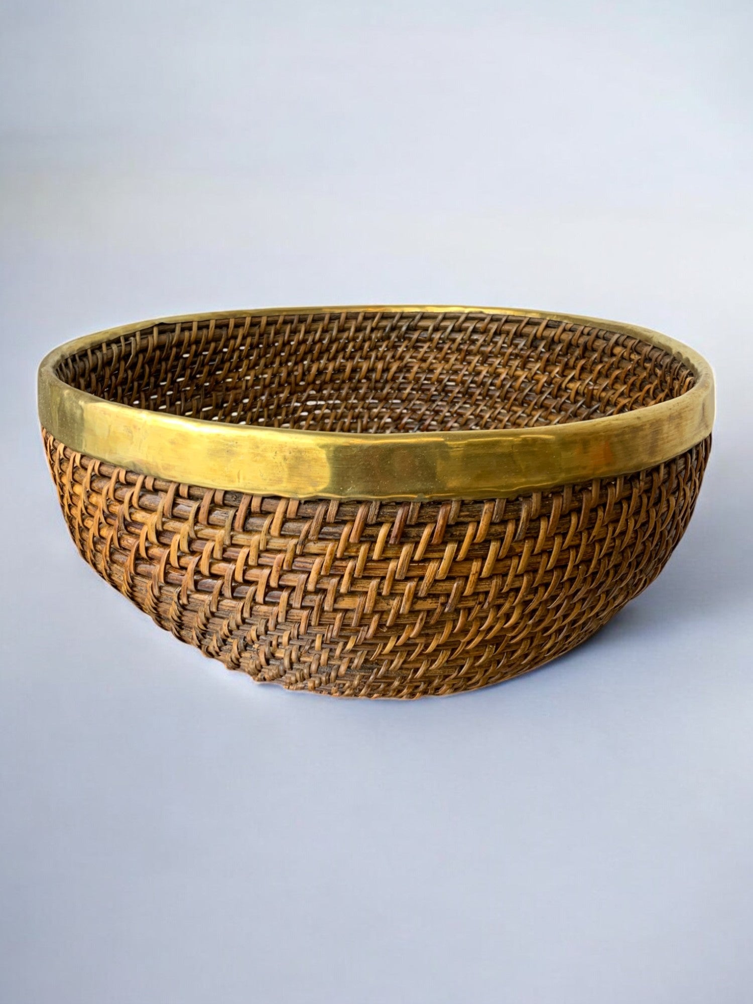 Rattan and brass basket, Italy, 1970's, 32° Diam